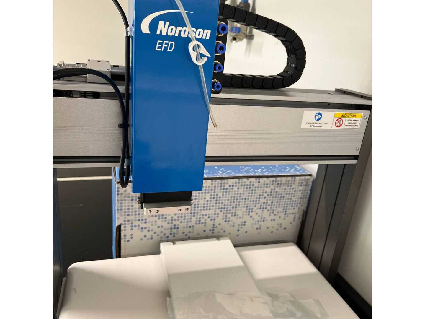 2022 NORDSON E4 FLUID DISPENSING ROBOT - ARTICULATED ROBOTS