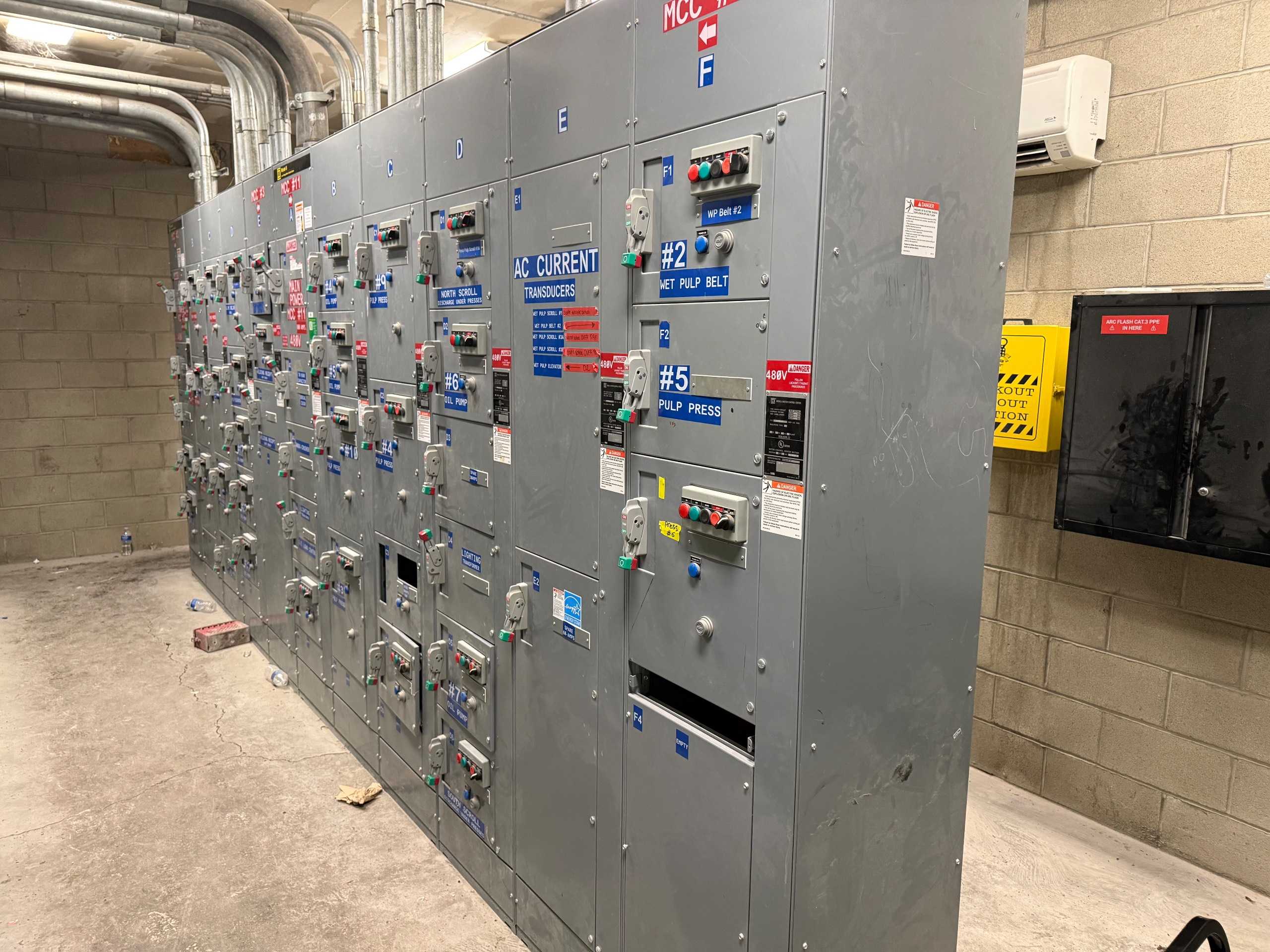 BULK QTY OF CONTENTS OF ELECTRICAL ROOM - ELECTRICAL EQUIPMENT