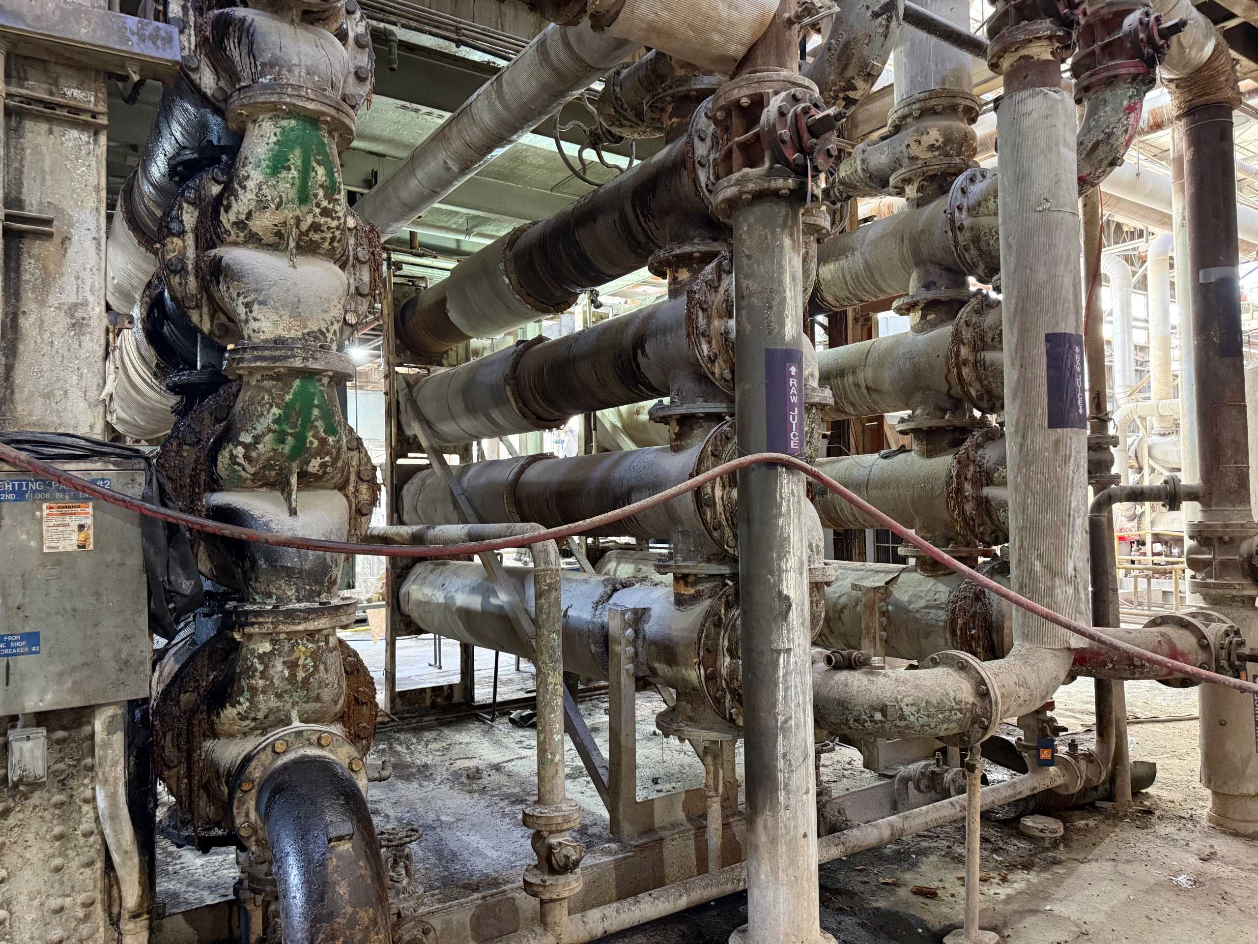 BULK QTY OF SHELL & TUBE HEAT EXCHANGERS - SHELL & TUBE HEAT EXCHANGER