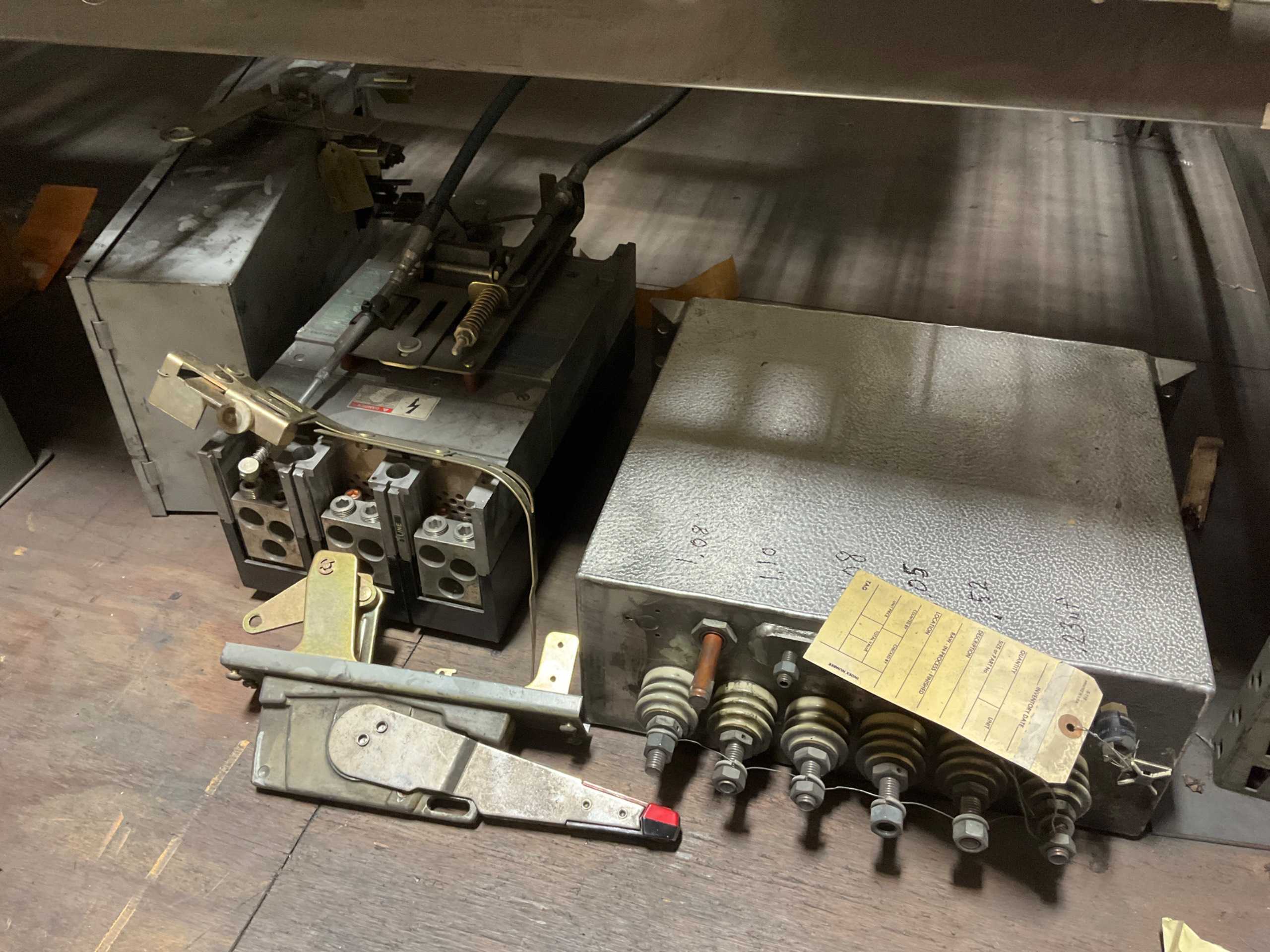 BULK QTY OF AUTOMATION & CONTROL - AUTOMATION & CONTROLS