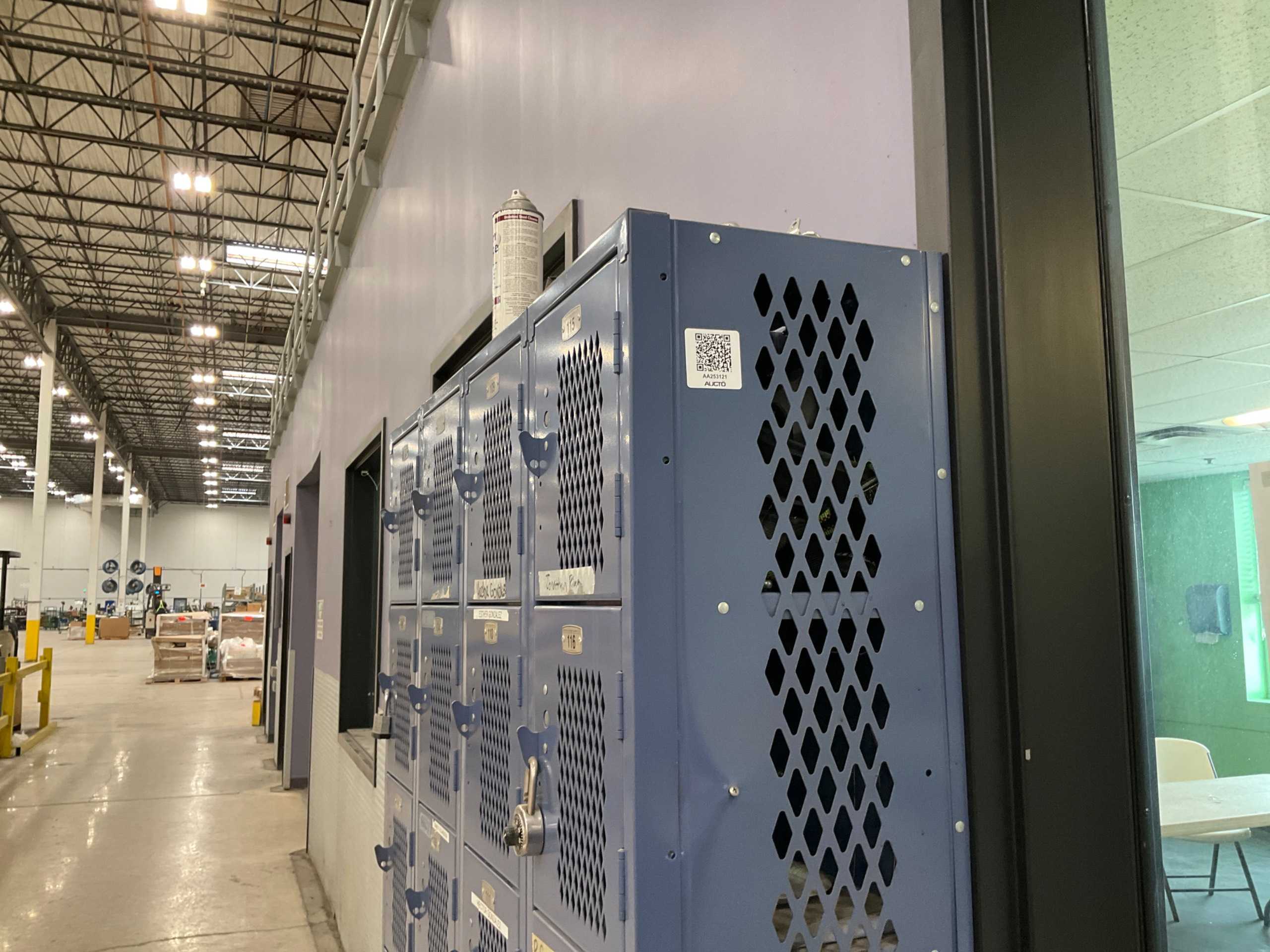 REPUBLIC STORAGE SYSTEMS CO. LOCKER CABINET - FREE STANDING STORAGE CABINET