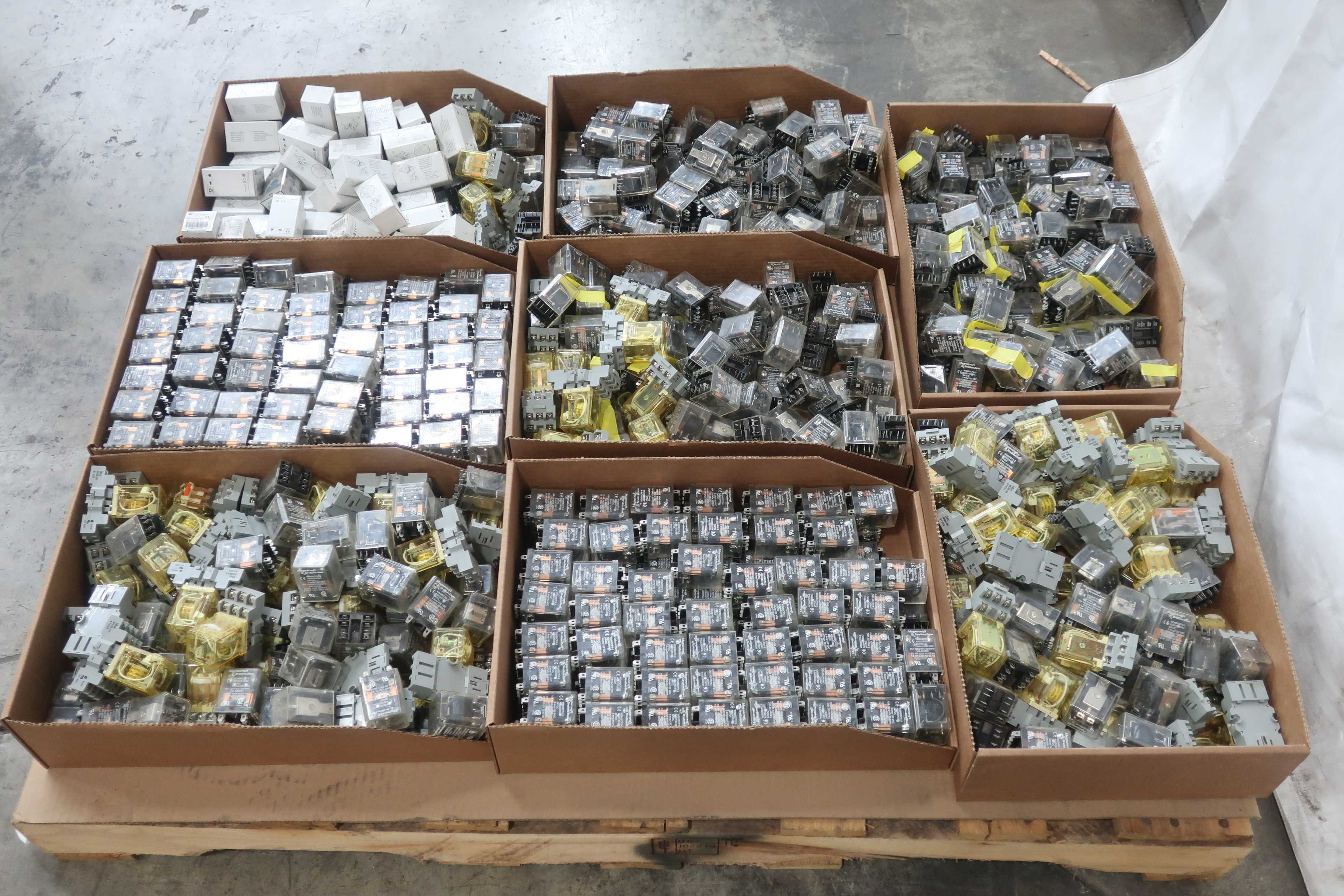 BULK QTY OF CONTROL RELAYS - CONTROL RELAY