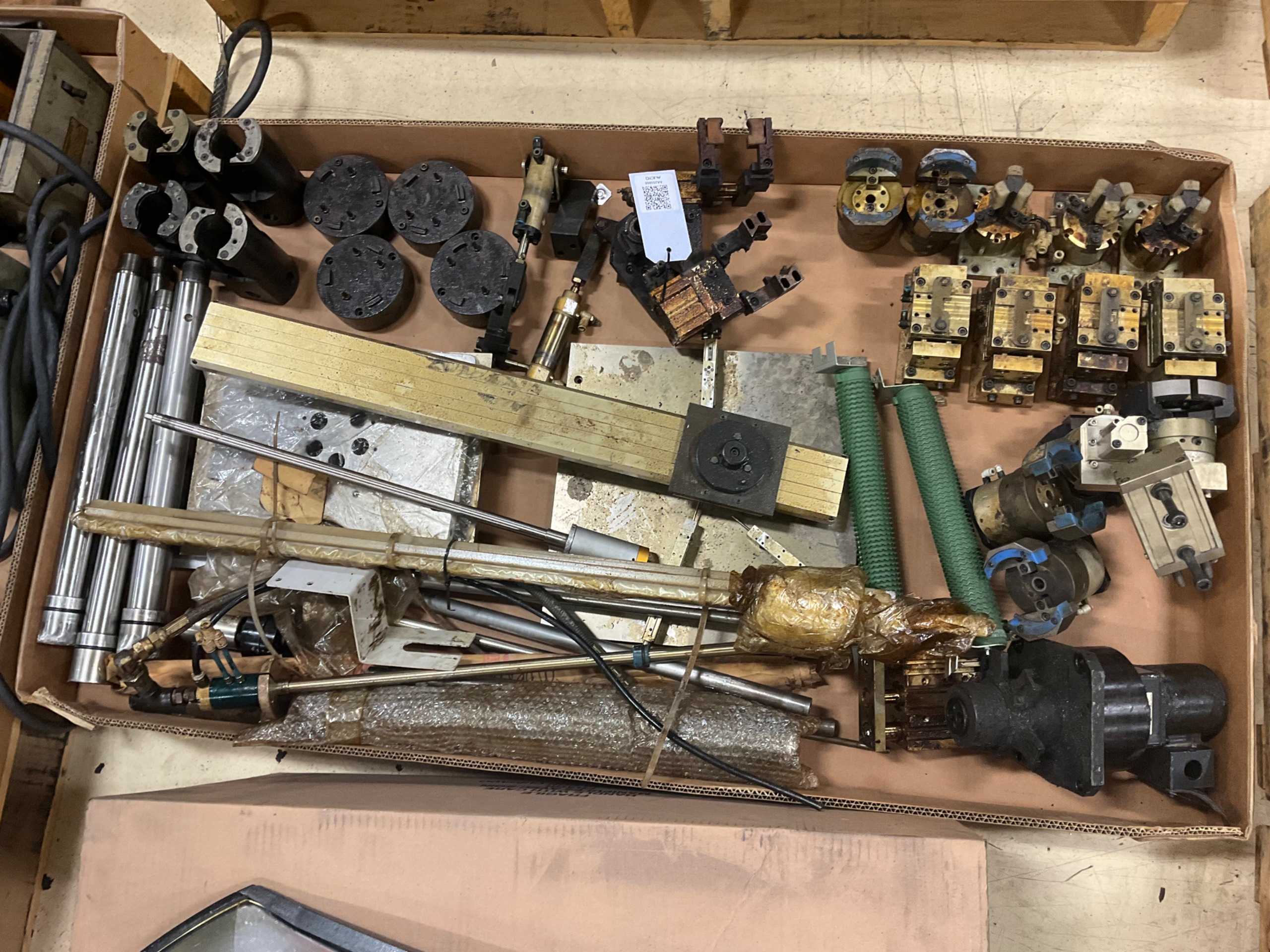 BULK QTY OF INDUSTRIAL PART - INDUSTRIAL PARTS