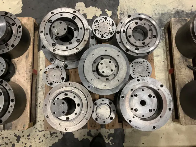 BULK QTY OF TOOLING FOR CINCINNATI 220-DCII-6 PRESS - undefined