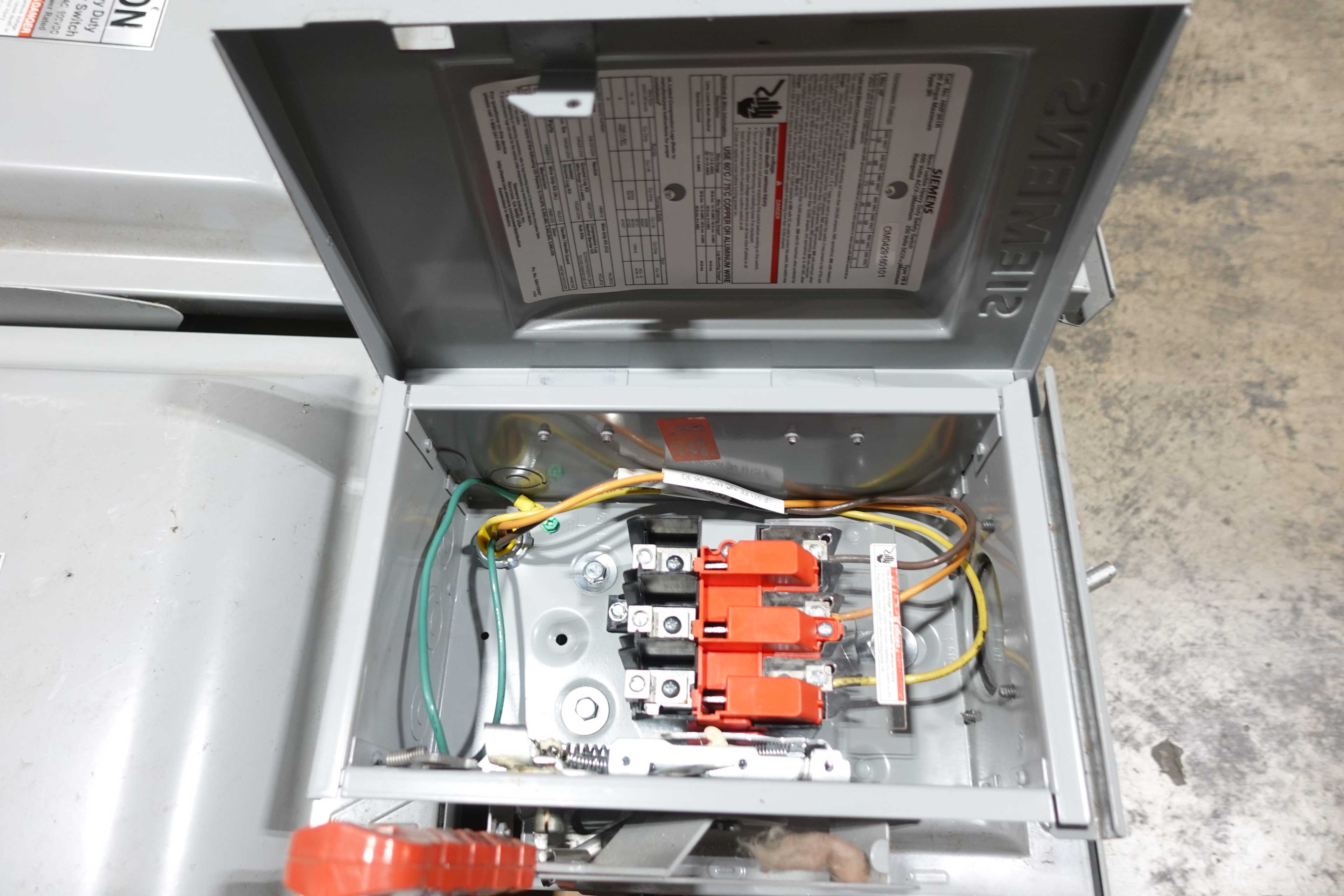 3 PALLETS OF ASSORTED ELECTRICAL CONTROLS, MCC BUCKETS, AND DISCONNECTS; AB, GE, SIEMENS, EATON - ELECTRICAL COMPONENTS