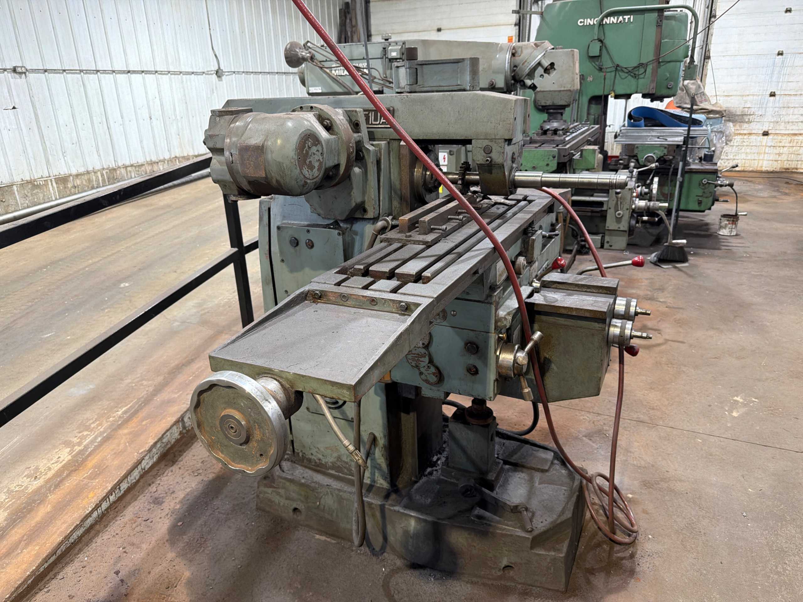CORREA F1UA HORIZONTAL MILLING MACHINE, 820X220X420MM, ISO 40 TAPER, 1060X280MM TABLE - HORIZONTAL MILLING MACHINES
