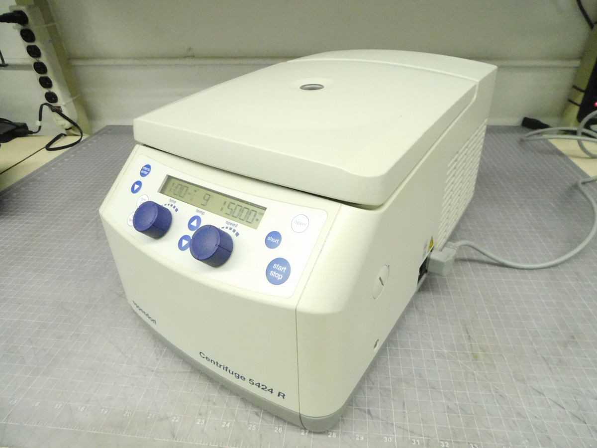 EPPENDORF 5424R CENTRIFUGE, 15000 RPM, 24 SAMPLES, 21130XG RCF, -10-25C - LAB & SCIENTIFIC
