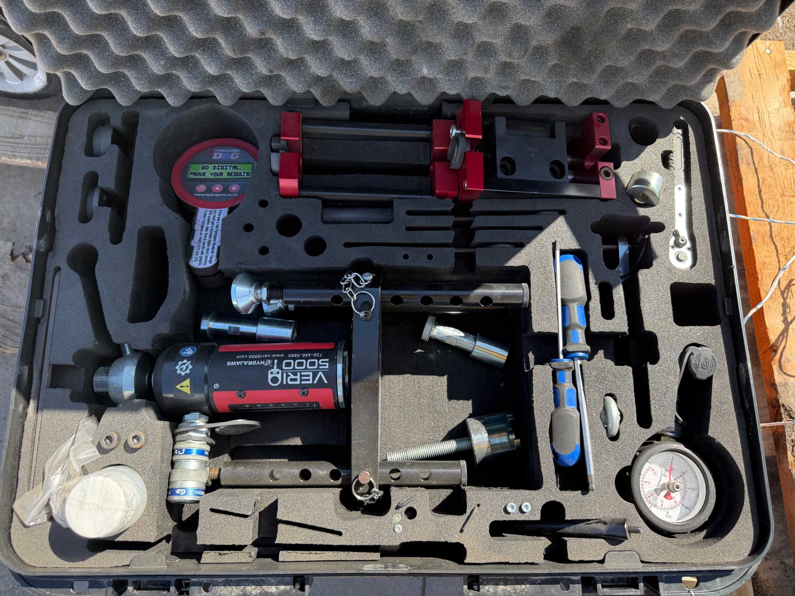 VERI 5000 HYDRAJAWS TENSILE STRENGTH TESTER - TENSILE STRENGTH TESTERS