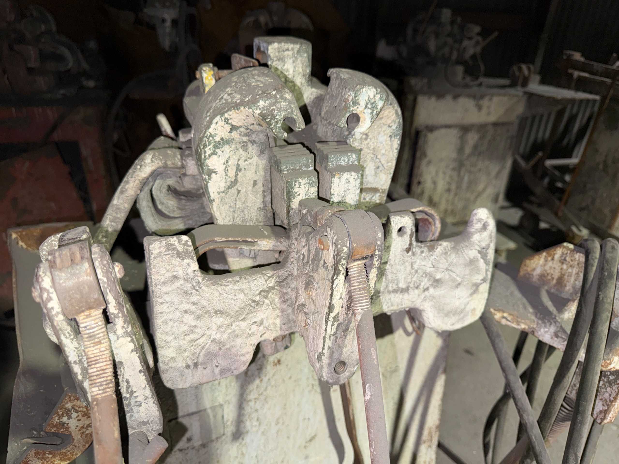 BULK QTY OF WIRE WELDING MACHINES - WELDERS