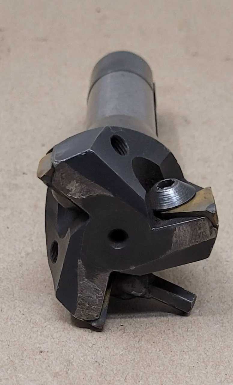 BRIDGEPORT R8 END MILL HOLDER, 1-3/4" CUTTER DIAMETER, 5-1/2" OAL, 3 INSERT SEATS - MACHINING TOOLING & PARTS