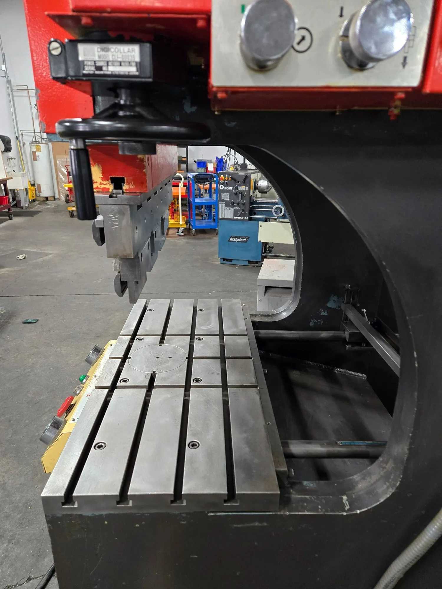 1986 AMADA SPH-60 HYDRAULIC PRESS BRAKE 66T, BEAM 32.875IN, STROKE 5.9IN, HT 22.5IN - PRESS BRAKES