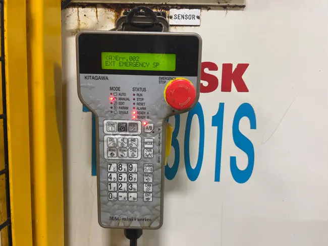 2004 TOYOSK TVT301S VERTICAL MACHINING CENTER - undefined