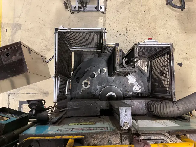 NISSEI V-5P M-901 GRINDING MACHINE - undefined