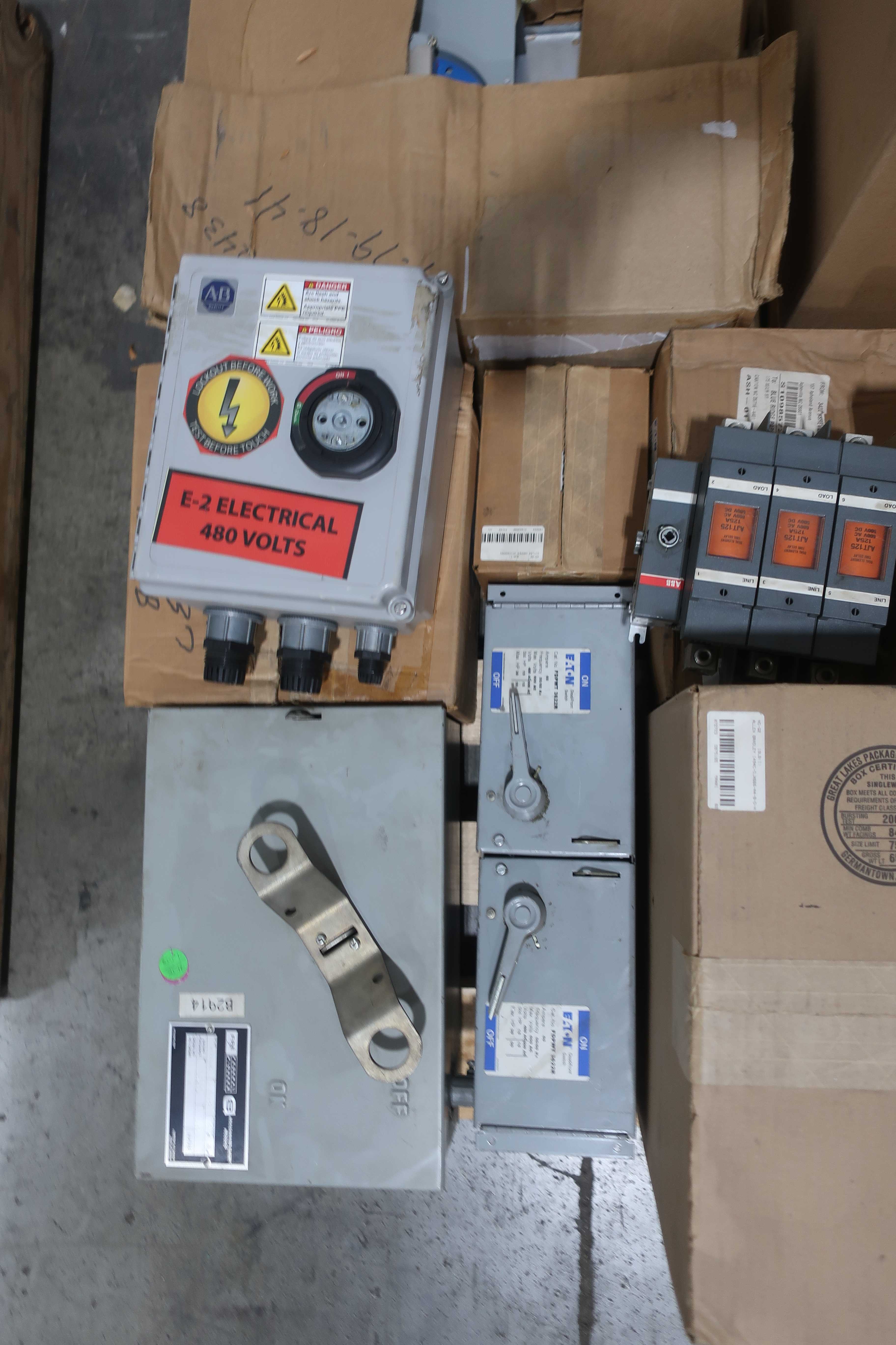 SKU 1732624 - 2 PALLETS OF ASSORTED DISCONNECT SWITCHES - DISCONNECT SWITCHES