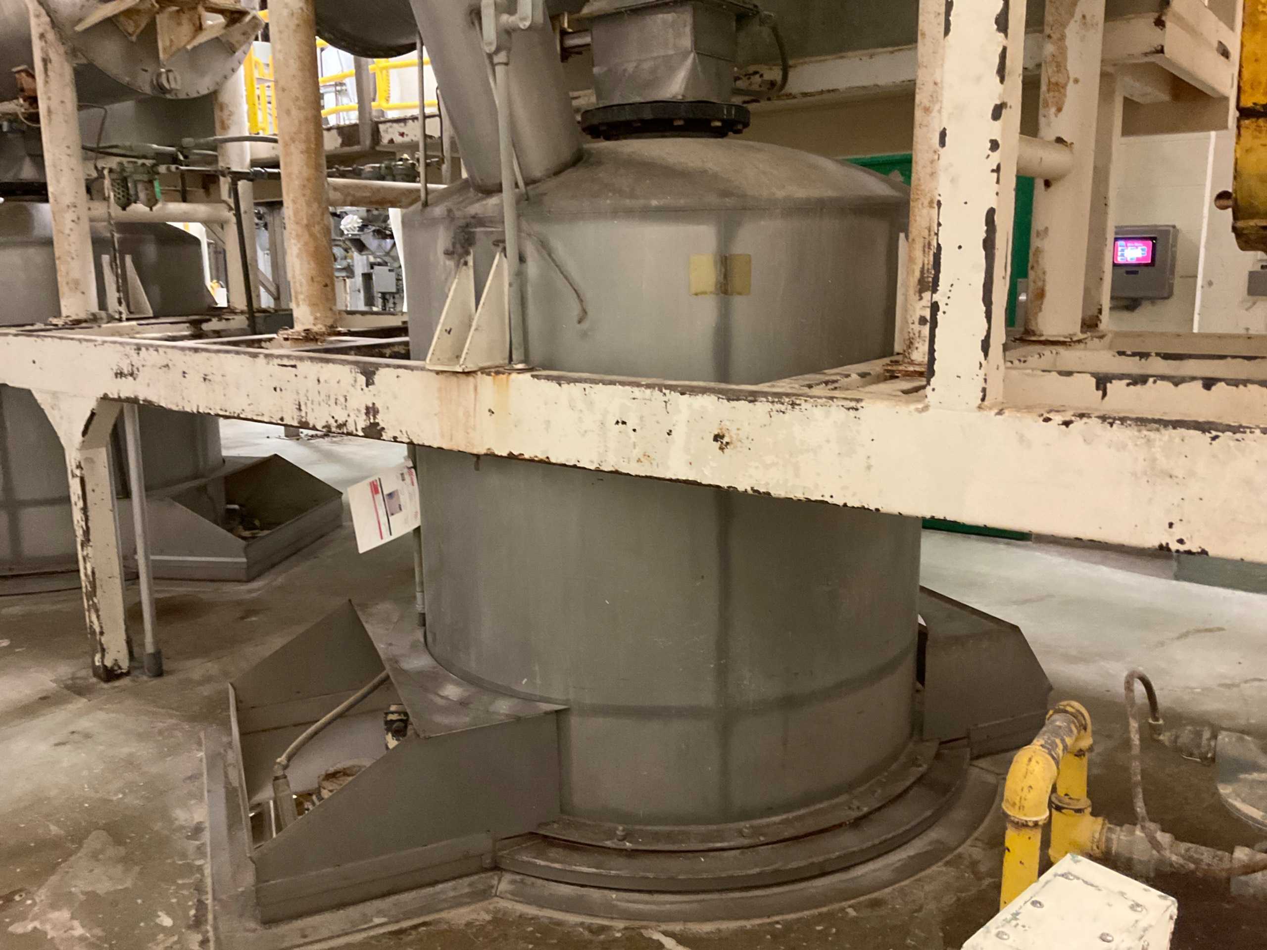 VIBRA SCREW INCORPARETED VIBRATORY STORAGE TANK - STORAGE BINS