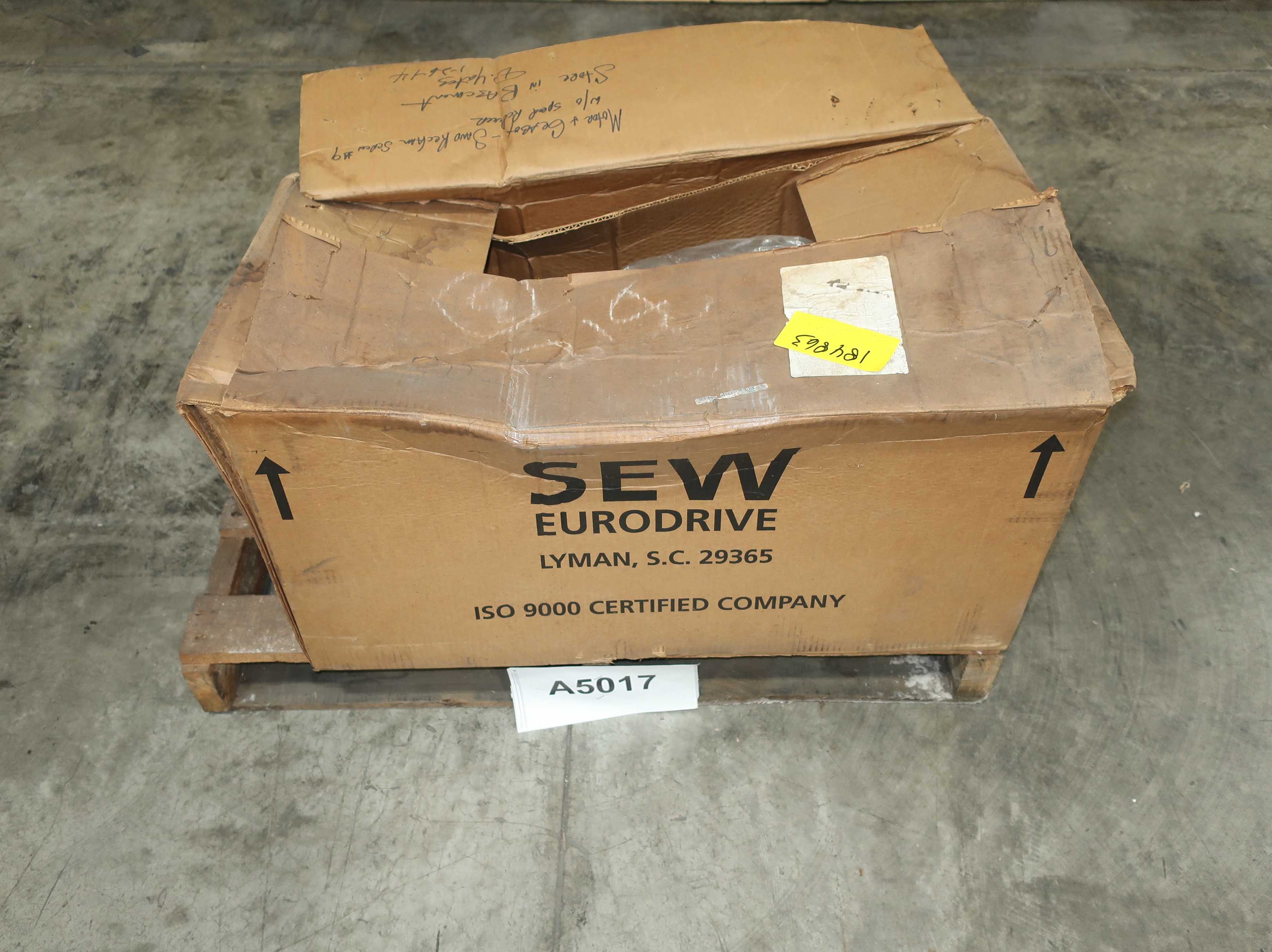 SEW EURODRIVE RF77DRE132S4 GEARMOTOR - GEARMOTOR