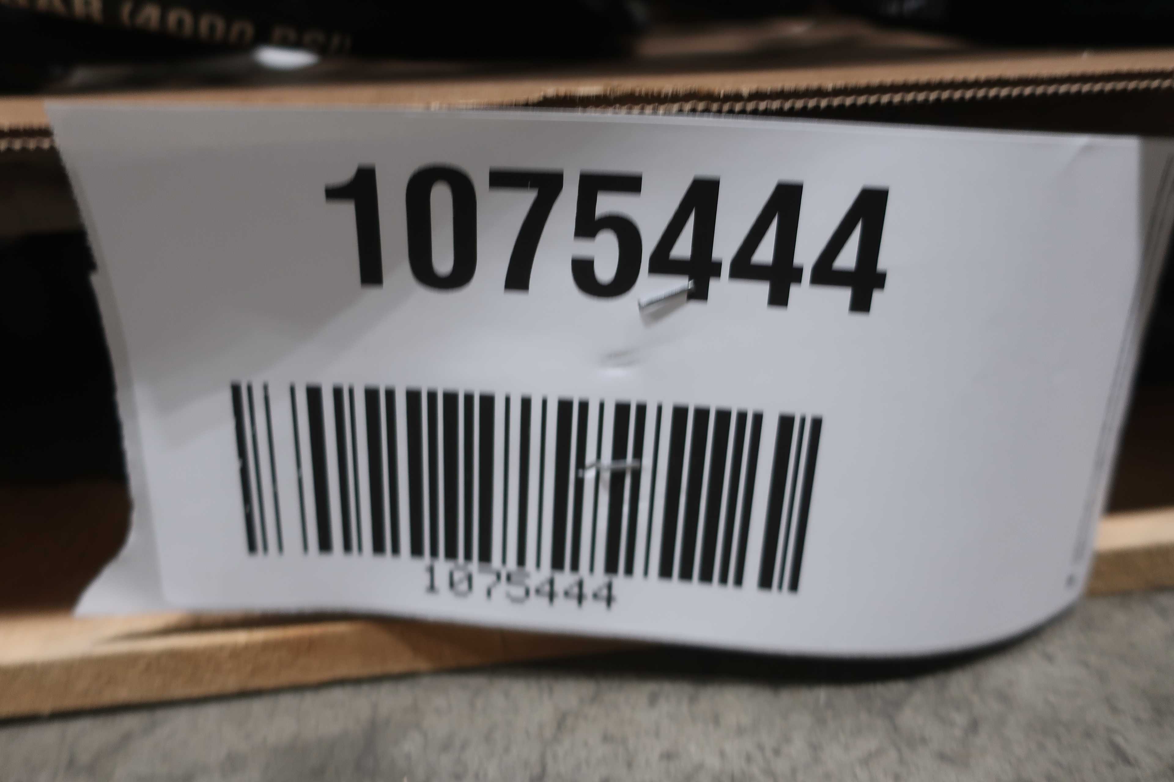 2 PALLETS OF EATON WINNER  HYDRAULIC HOSE WITH BALL VALVE - HYDRAULIC HOSE