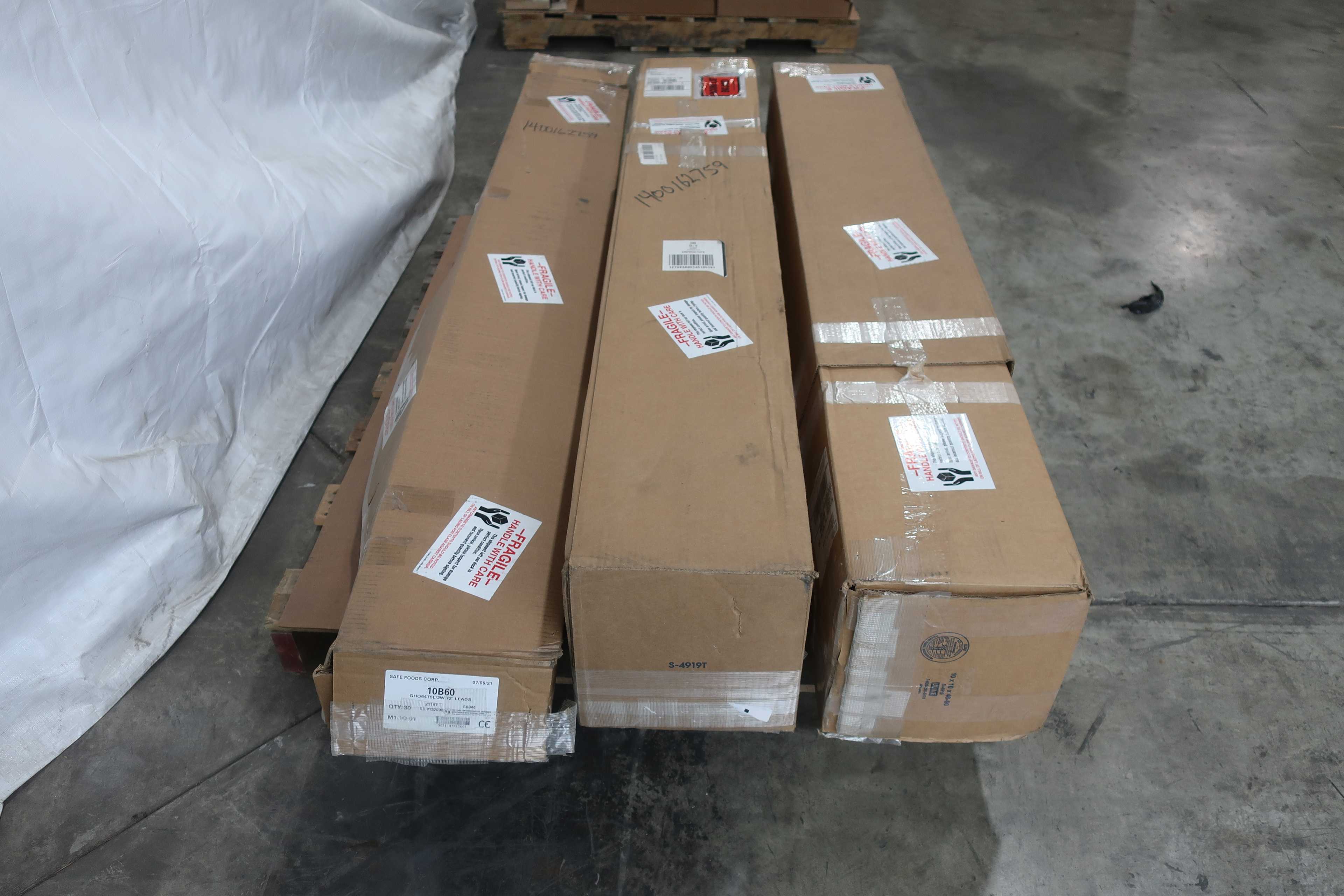 BULK QTY OF ULTRAVIOLET LEADS - ELECTRICAL COMPONENTS