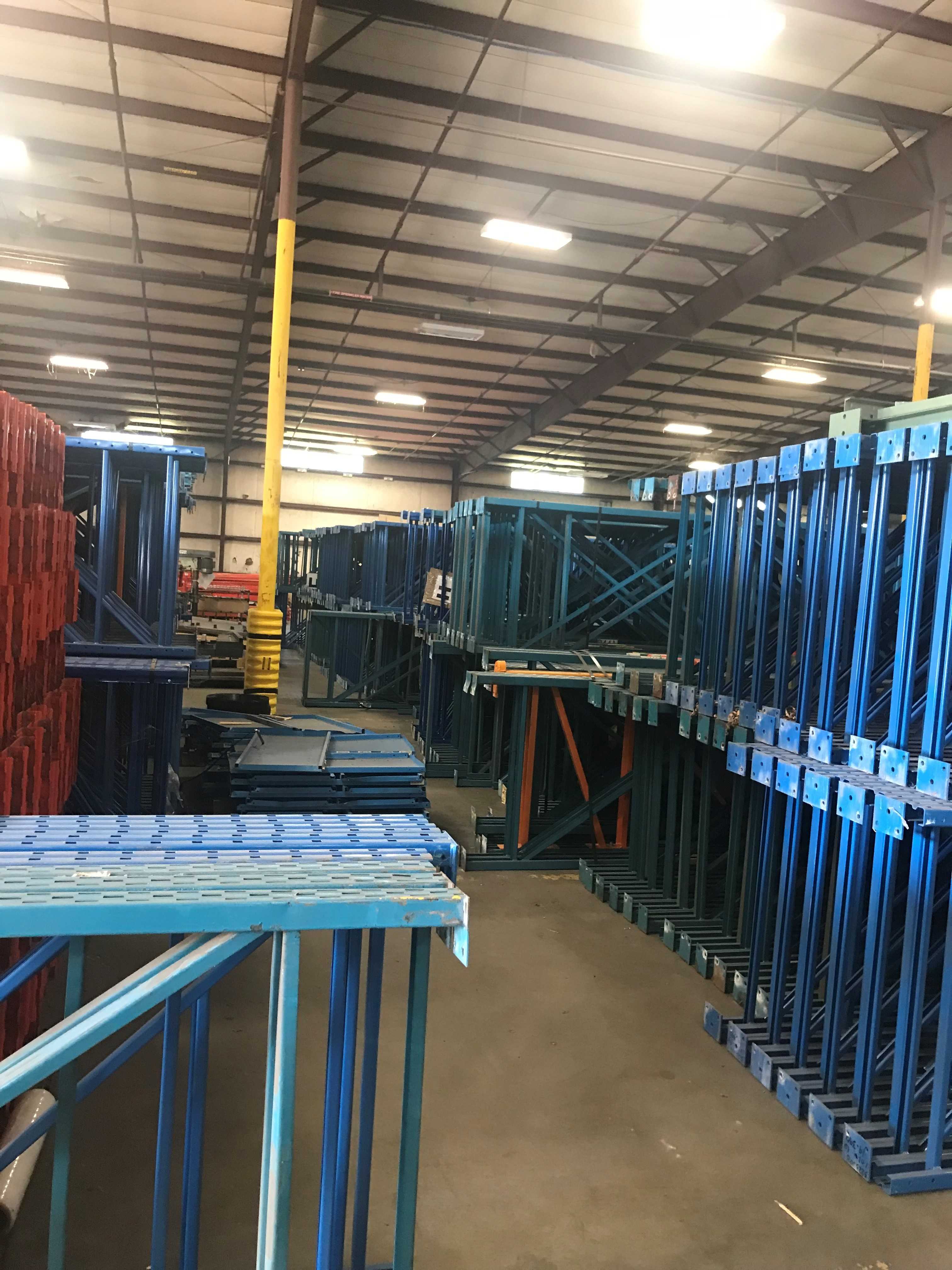 BULK LOT OF METAL PALLET RACKING - RACKING