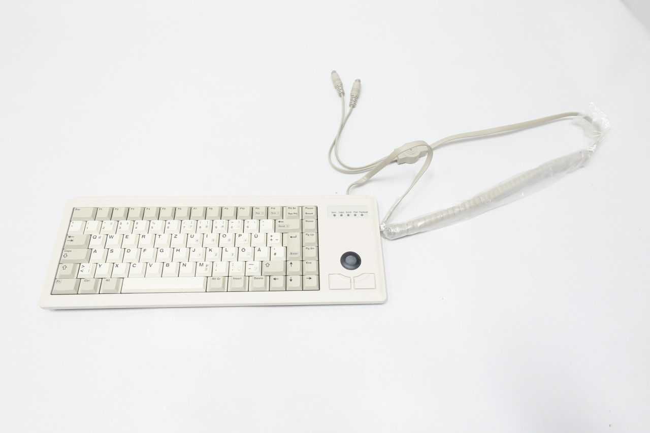 SKU 1075558 - LOT OF ASSORTED KEYBOARDS - MISCELLANEOUS