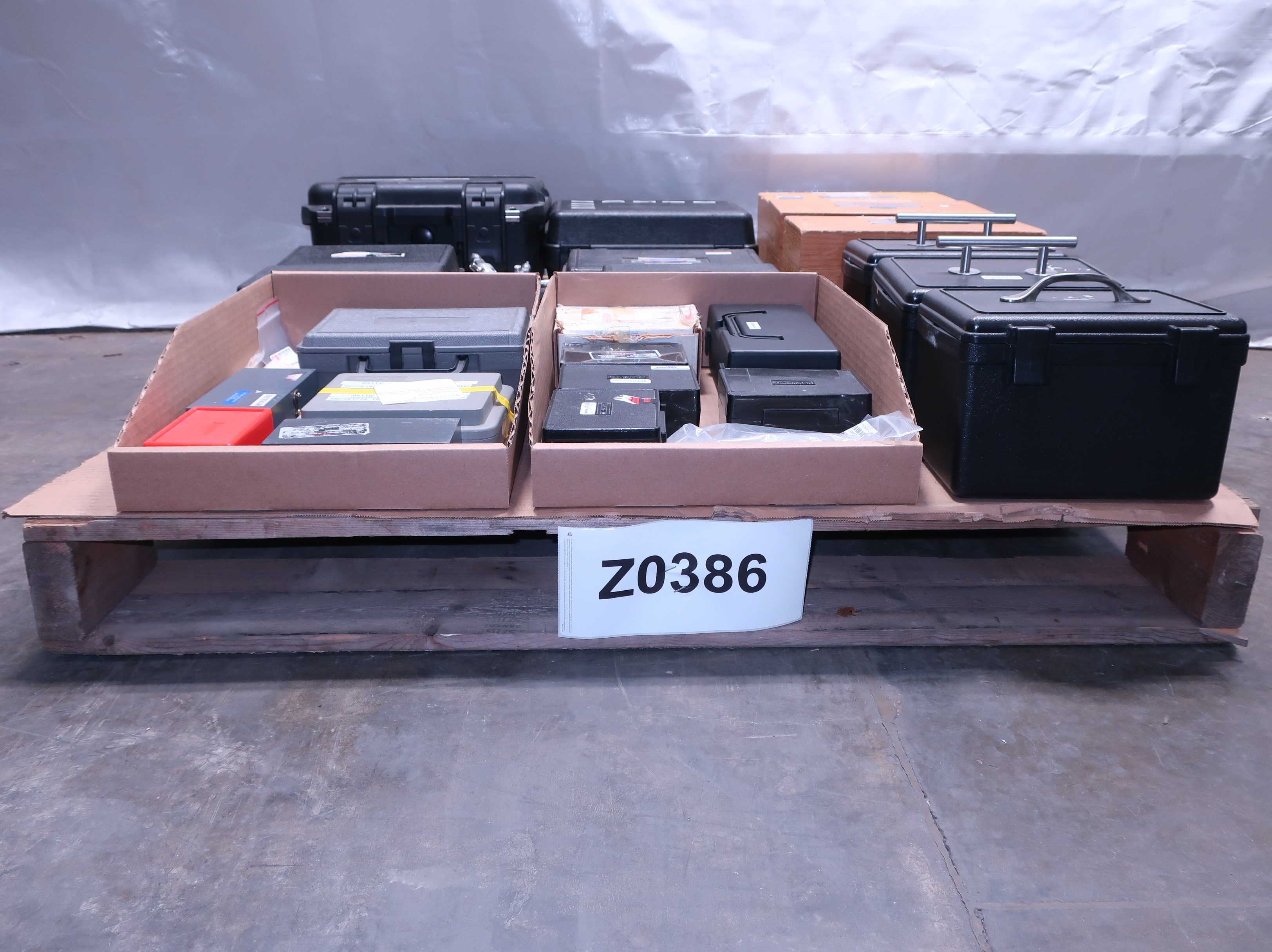 1 PALLET OF ASSORTED LAB EQUIPMENT AND SUPPLIES - LAB & SCIENTIFIC