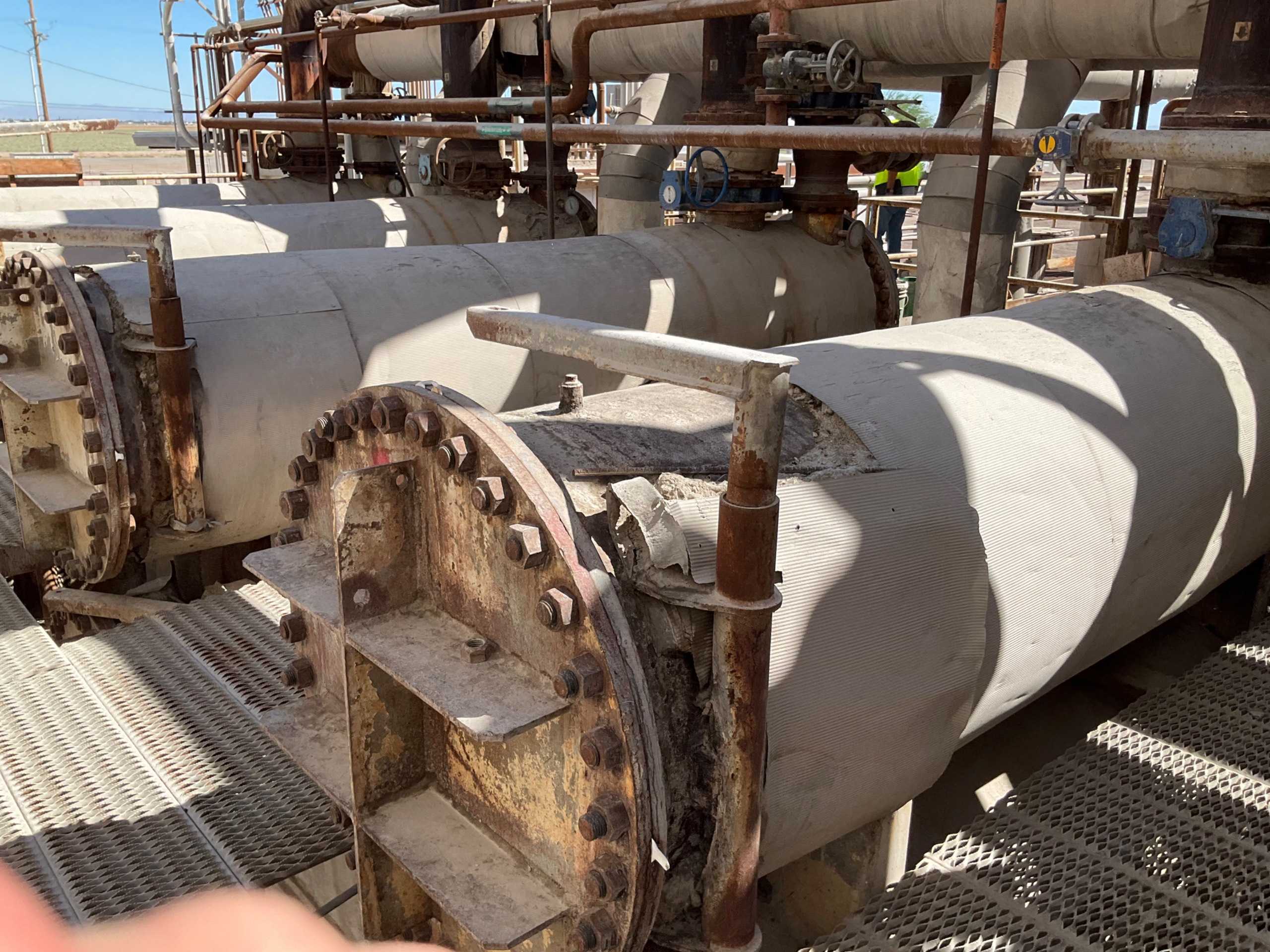 QTY 8: SHELL & TUBE HEAT EXCHANGERS - SHELL & TUBE HEAT EXCHANGER