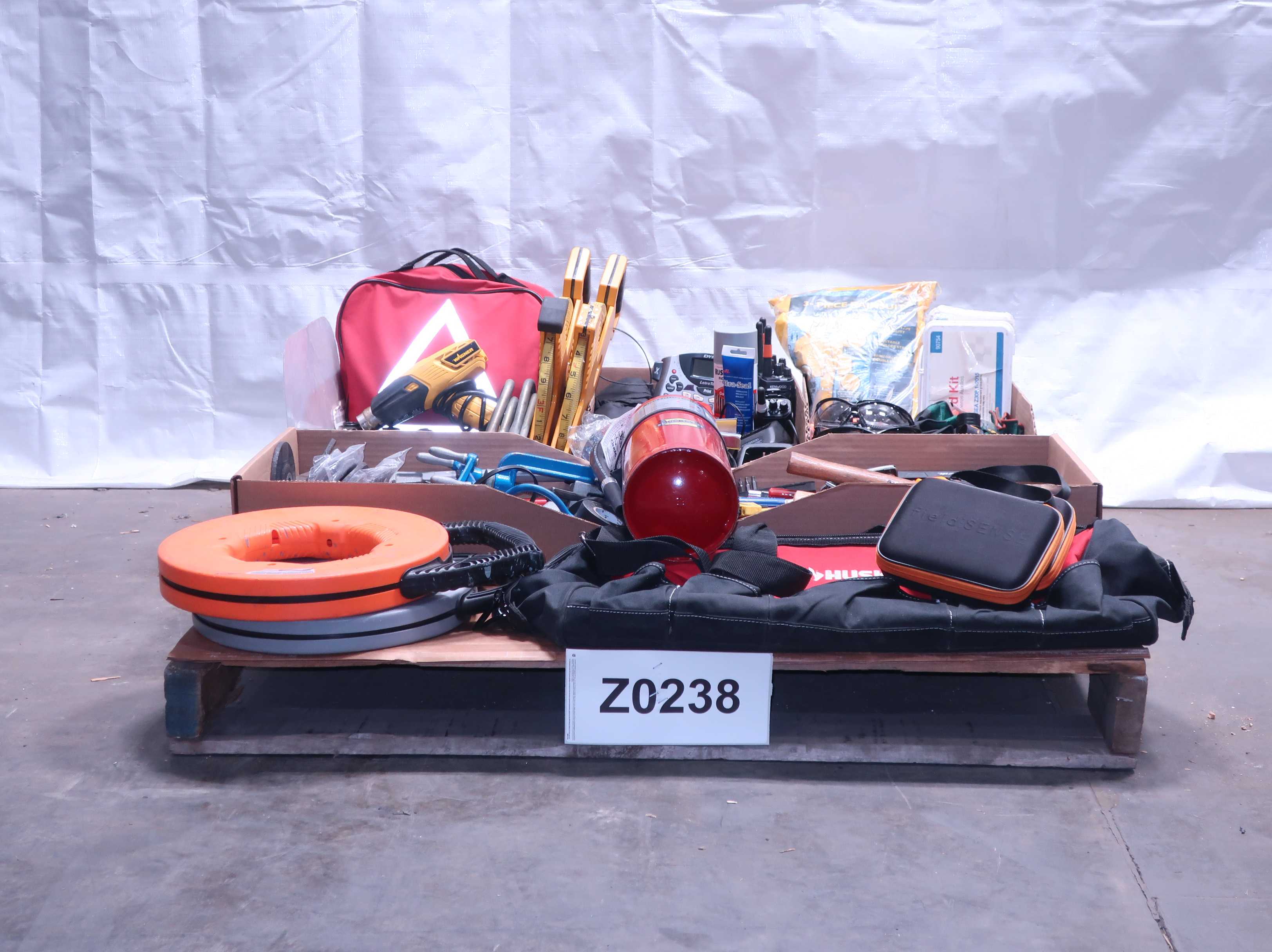 PALLET OF ASSTORED TOOLS - TOOLS