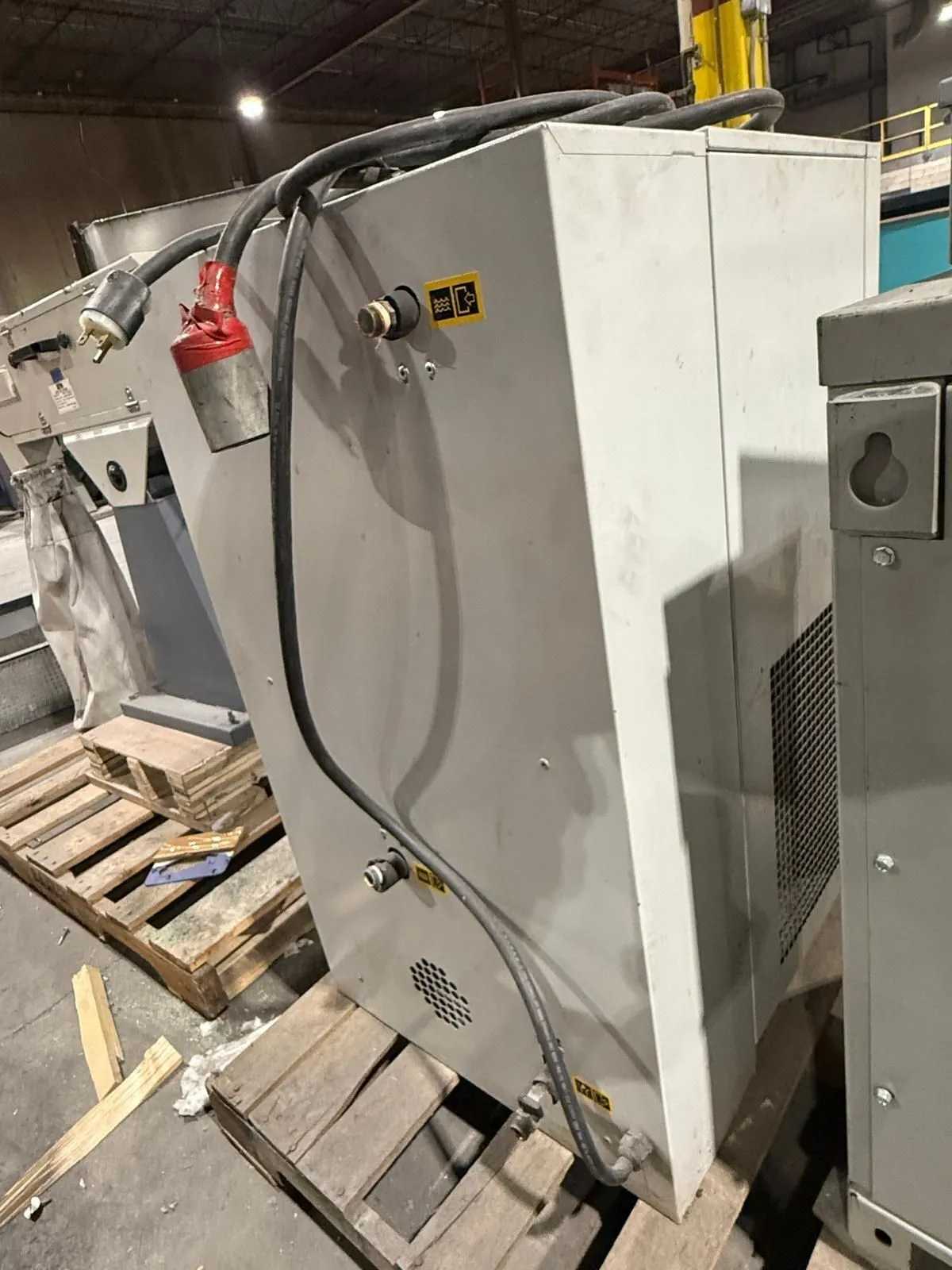 2014 FRIULAIR CWM004-UE CHILLER 0.810 TON 230V 1-PH R407C 90LBS - CHILLERS