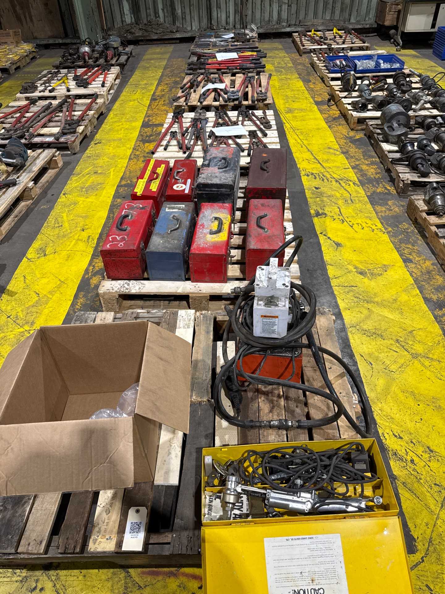 BULK QTY OF TOOLS - TOOLS