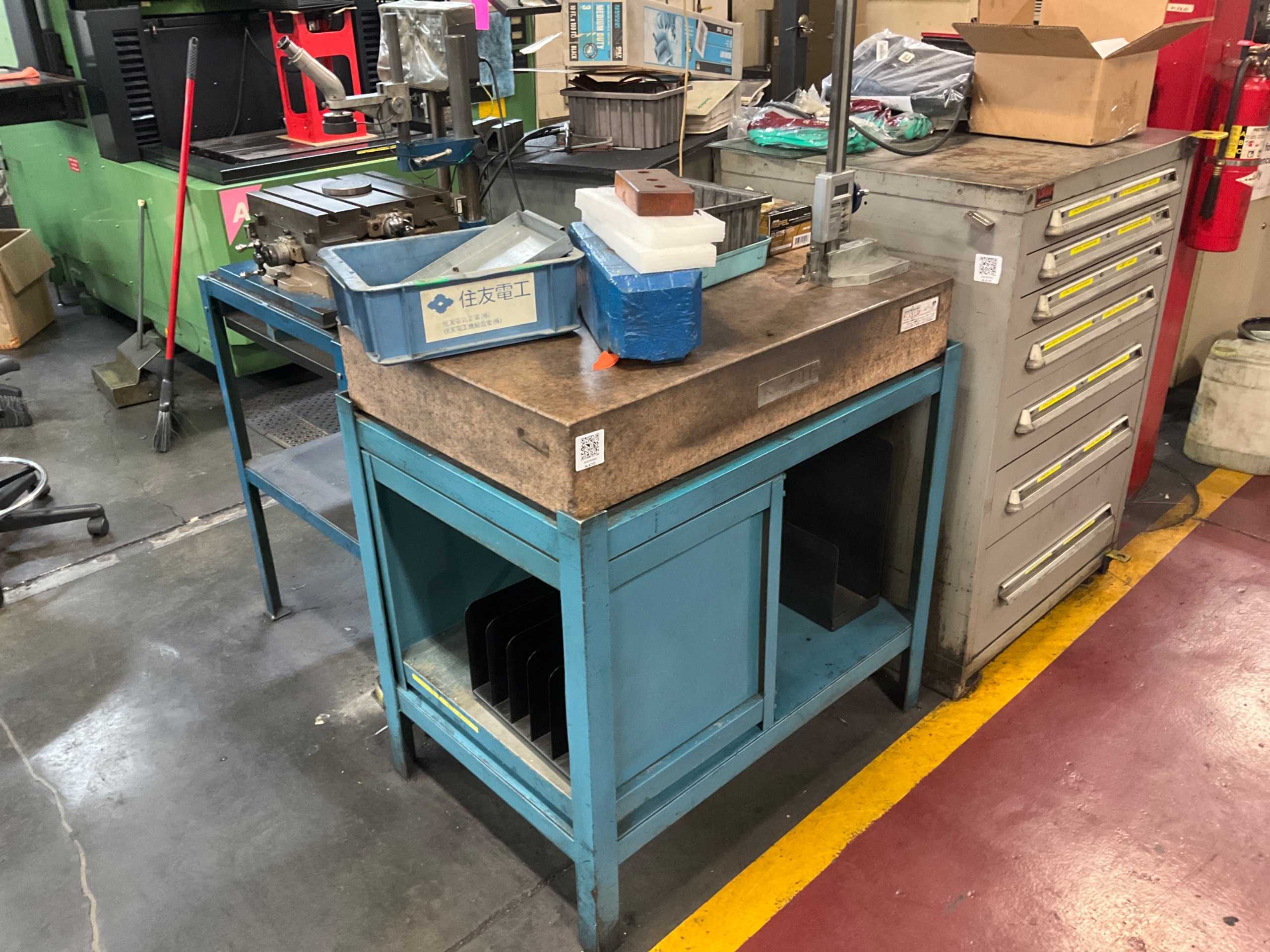 STARRETT GRANITE PLATE WITH MEASURING EQUIPMENT - DIMENSIONAL MEASUREMENT