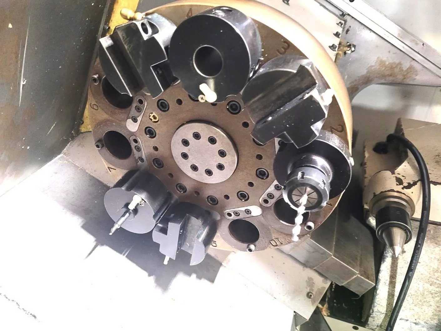 1999 HAAS SL-20T CNC LATHE, 8-INCH CHUCK, 10.3-IN DIAMETER, 20-IN LENGTH, 20 HP, 4000 RPM - CNC LATHES