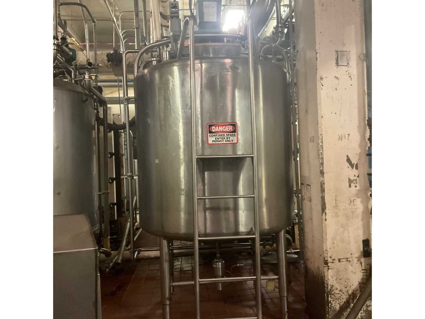 1977 LETSCH CORPORATION MIX TANK 1977 LETSCH CORPORATION MIX TANK