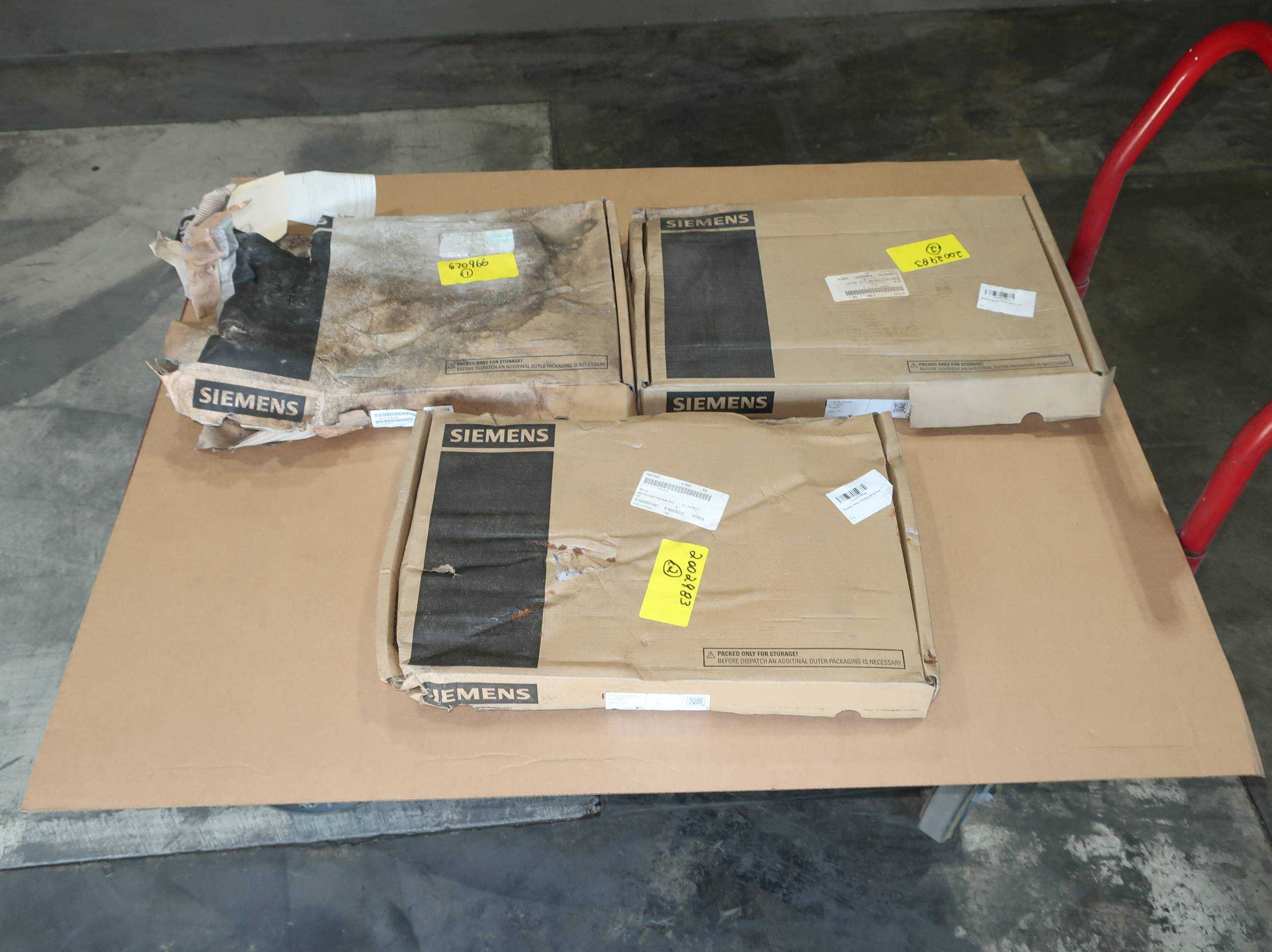 BULK QTY OF SIEMENS 6SL3120-2TE15-0AD0 DOUBLE MOTOR MODULES - MOTOR DRIVES