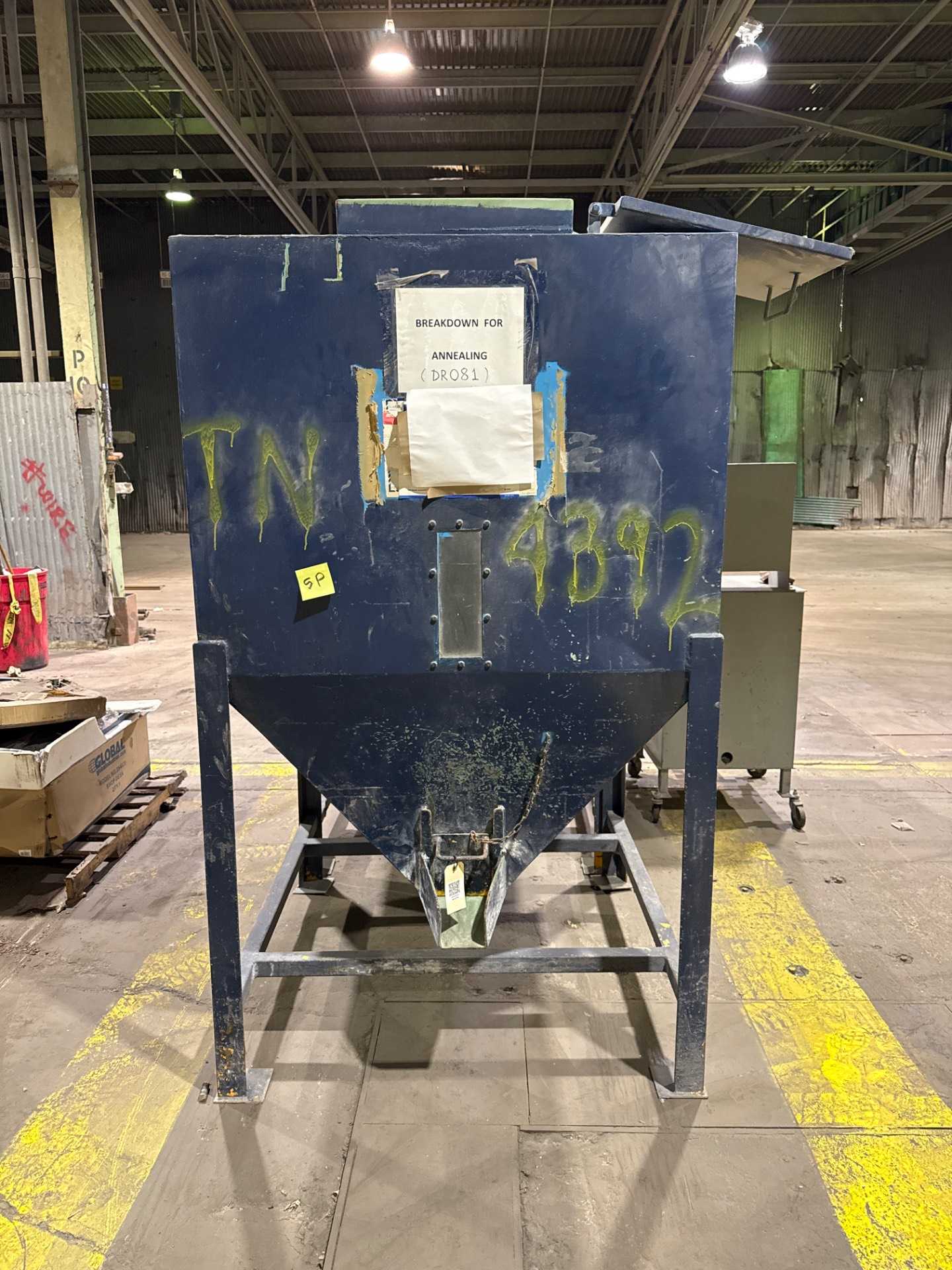 Bulk QTY of Hoppers - STORAGE & HANDLING EQUIPMENT