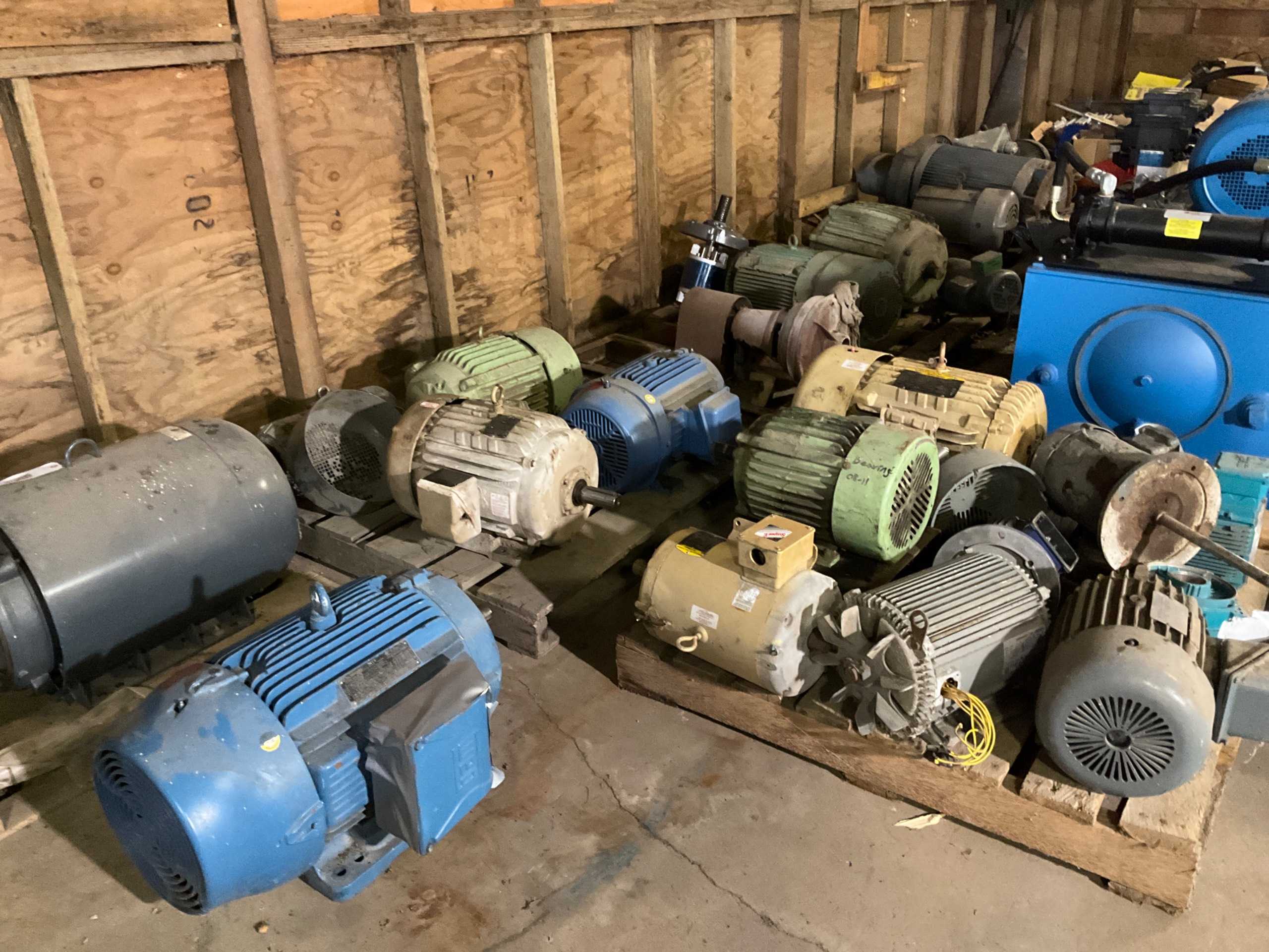 QTY 21: ELECTRIC MOTOR - ELECTRIC MOTORS