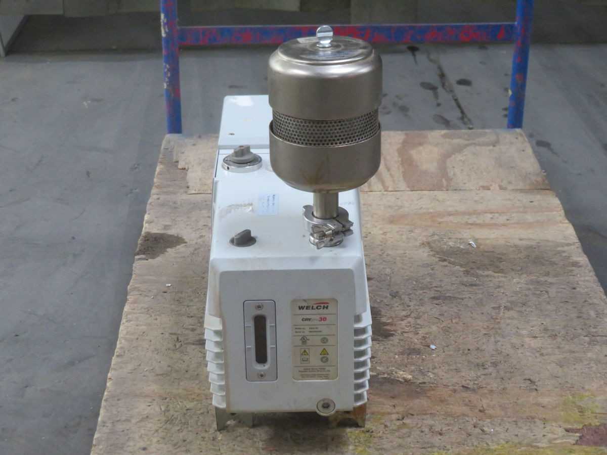 WELCH CRV PRO30 3302-01 VACUUM PUMP, 25-30 M3/H DISPLACEMENT, 2E-3 TORR PRESSURE, 0.75 KW POWER - VACUUM PUMP