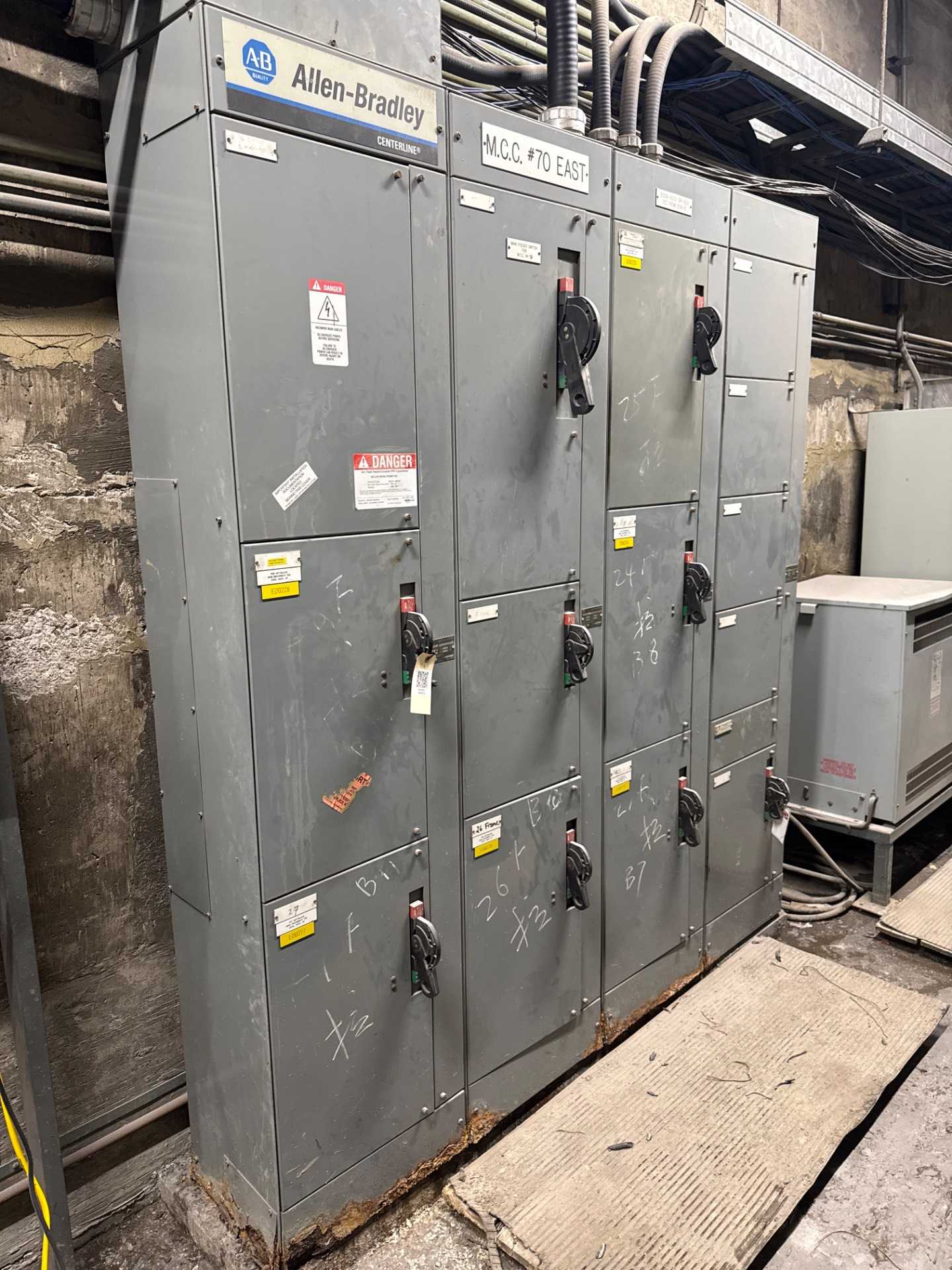 Allen-Bradley 2100 Series Motor Control Center, 600 VAC, 3 Phase, 1200A Bus - MOTOR CONTROL CENTERS