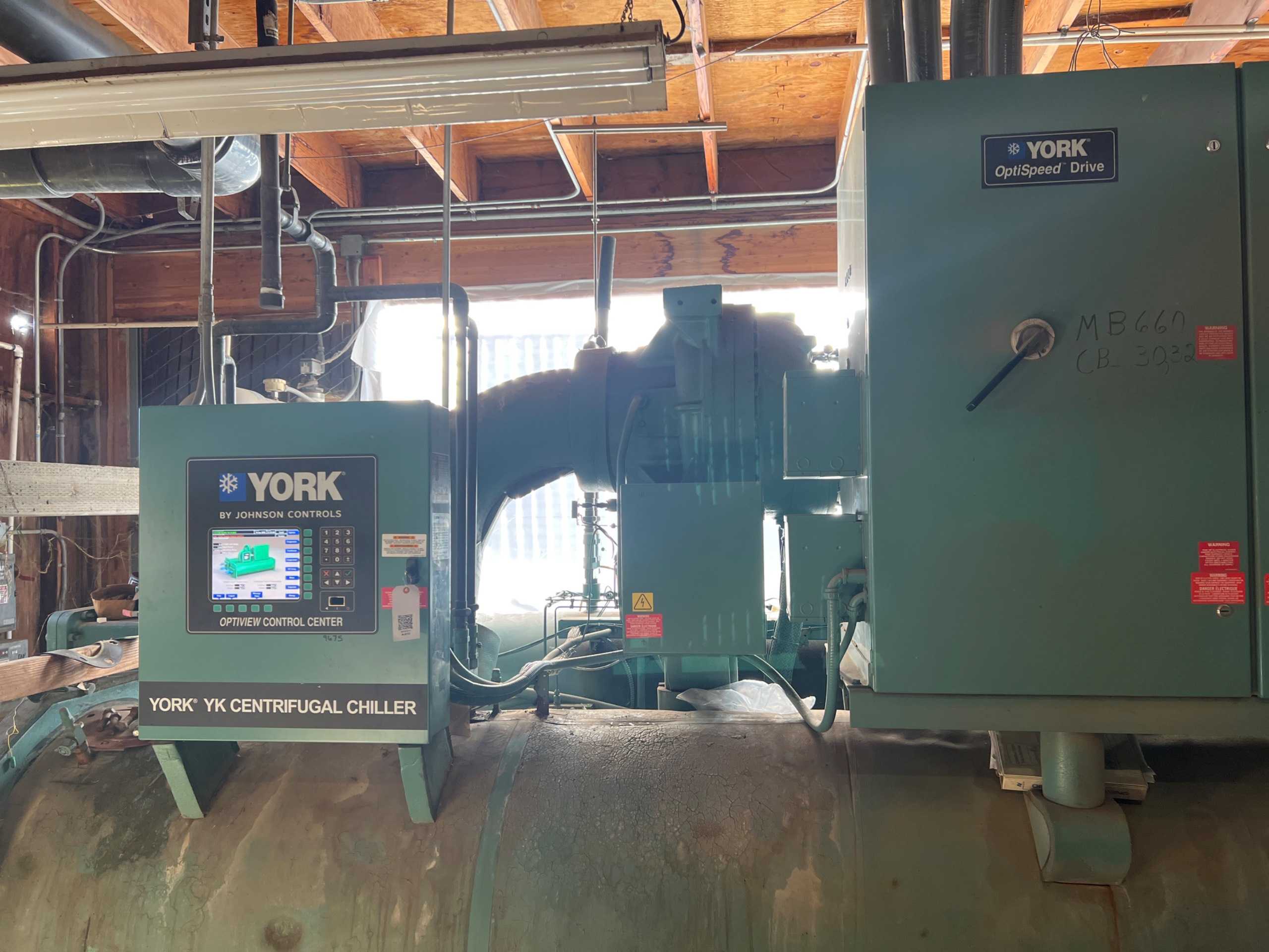 YORK YKFCFDH7CVESVSD LIQUID CHILLING SYSTEM - CHILLERS