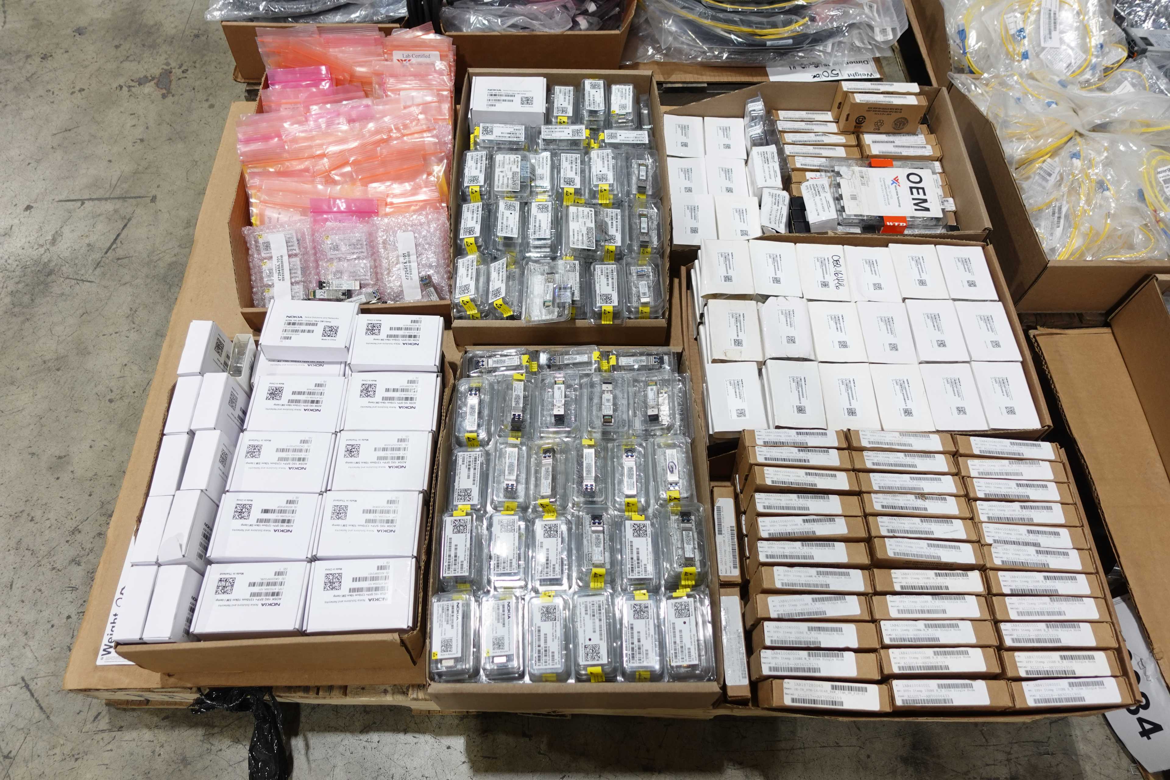 5 PALLETS OF ASSORTED ELECTRICAL COMPONENTS - ELECTRONIC COMPONENTS