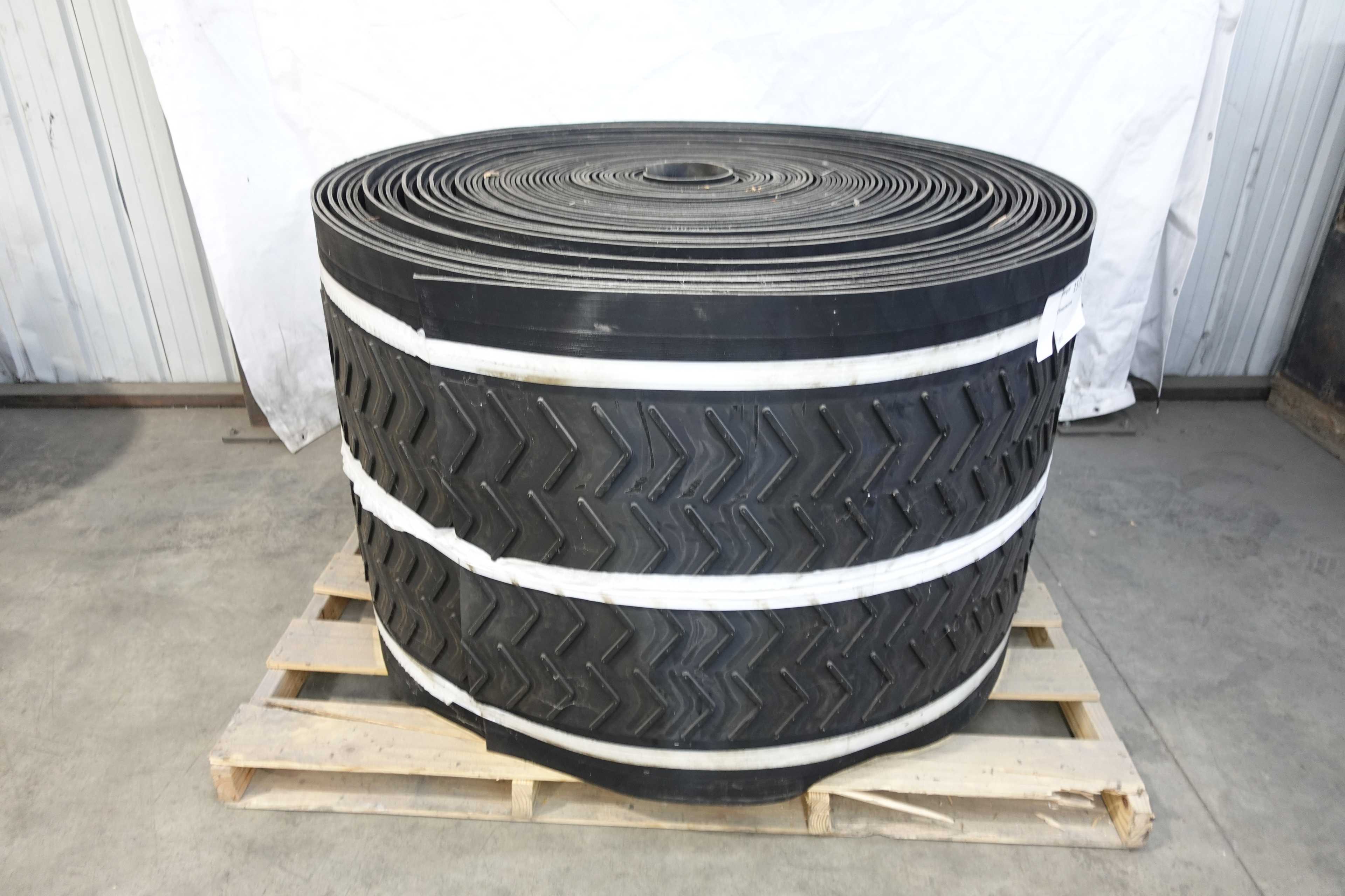 SKU 1749270 - TREADED RUBBER CONVEYOR BELT, 36" WIDE, 1/4" THICK, UNKNOWN LENGTH - CONVEYOR PARTS