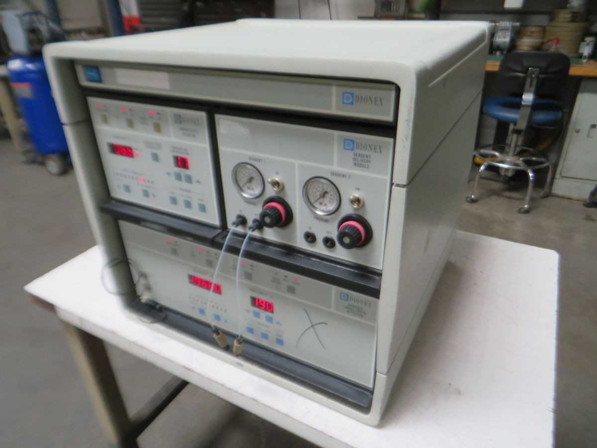 DIONEX 13286 RDM-1 CDM-3 CONDUCTIVITY DETECTOR, REAGENT DELIVERY MODULE, VARIABLE WAVELENGTH - LAB & SCIENTIFIC
