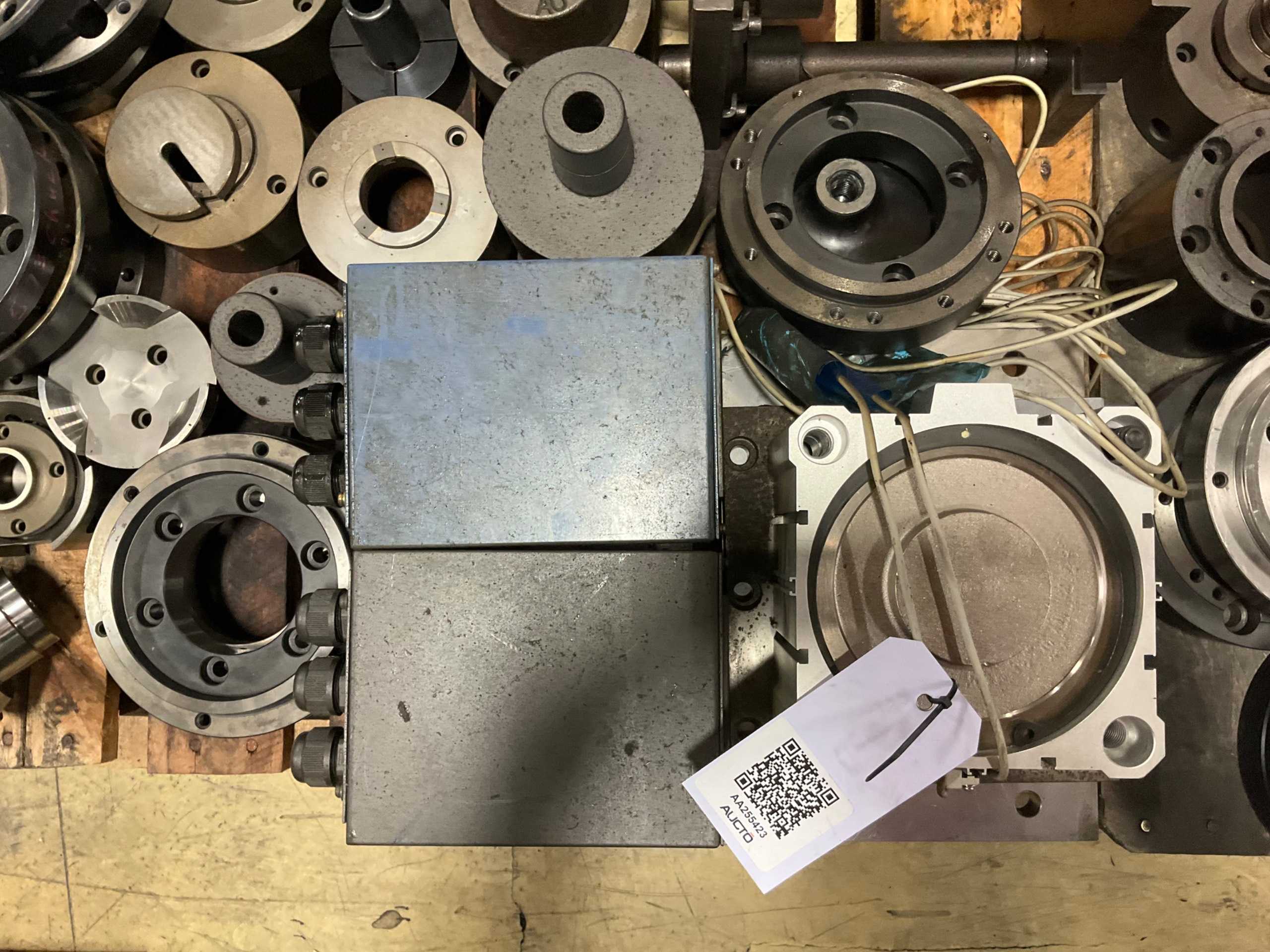 BULK QTY OF PRESS PARTS - PRESS BRAKE TOOLING