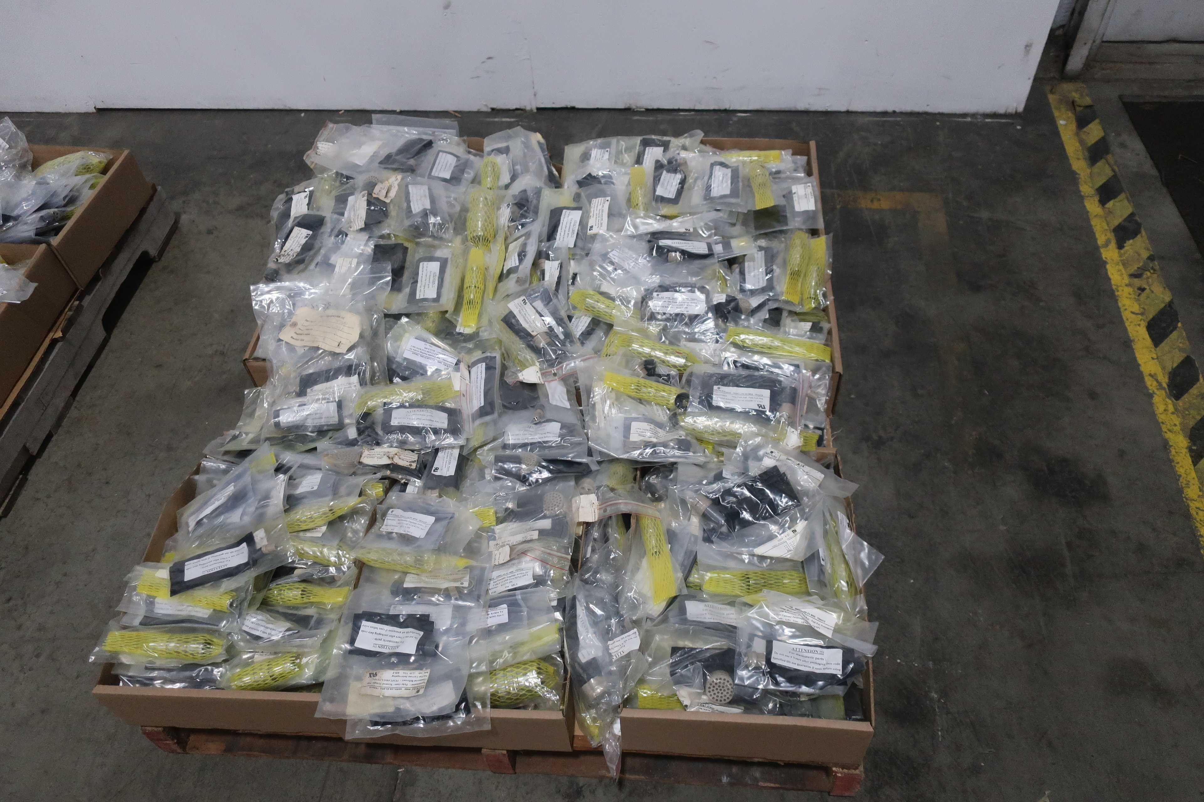 5 PALLETS OF ASSORTED SOURIAU PLUG KITS - INDUSTRIAL PARTS