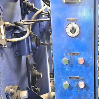2004 VIKING CORPORATION 300J SHOT BLAST MACHINE - SURFACE CLEANING EQUIPMENT