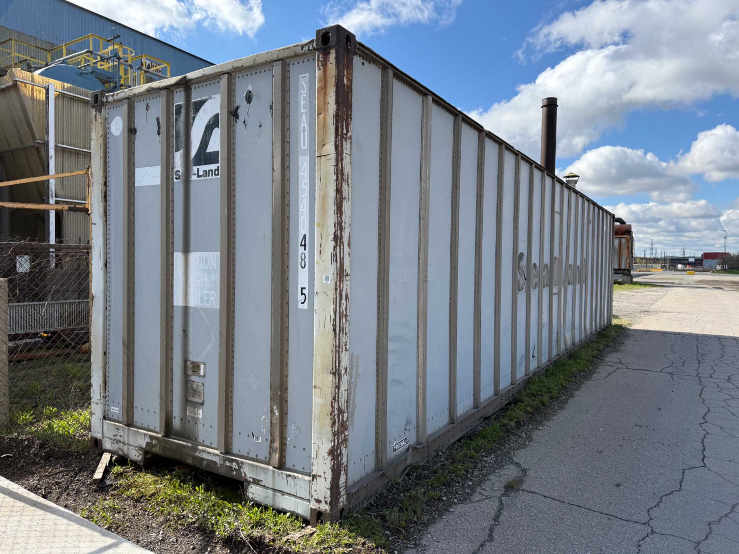 1981 NIPPON FRUEHAUF KFD9-40TB-2 SHIPPING CONTAINER 67,200 LB GROSS, 60,800 LB PAYLOAD - SHIPPING CONTAINERS