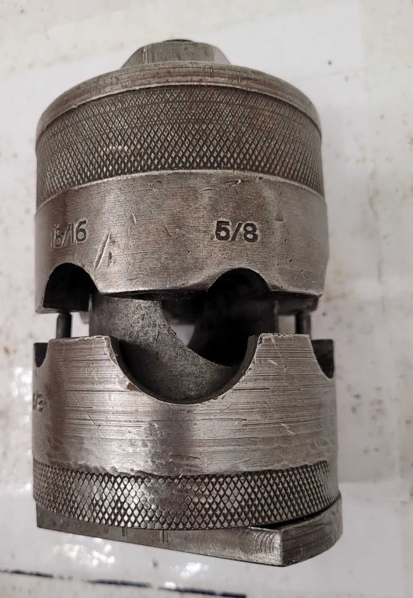 WILLIAMS NO. 2-B BORING BAR HOLDER, APPROX 6" TALL, 3.4" BODY DIAMETER - MACHINE TOOLING