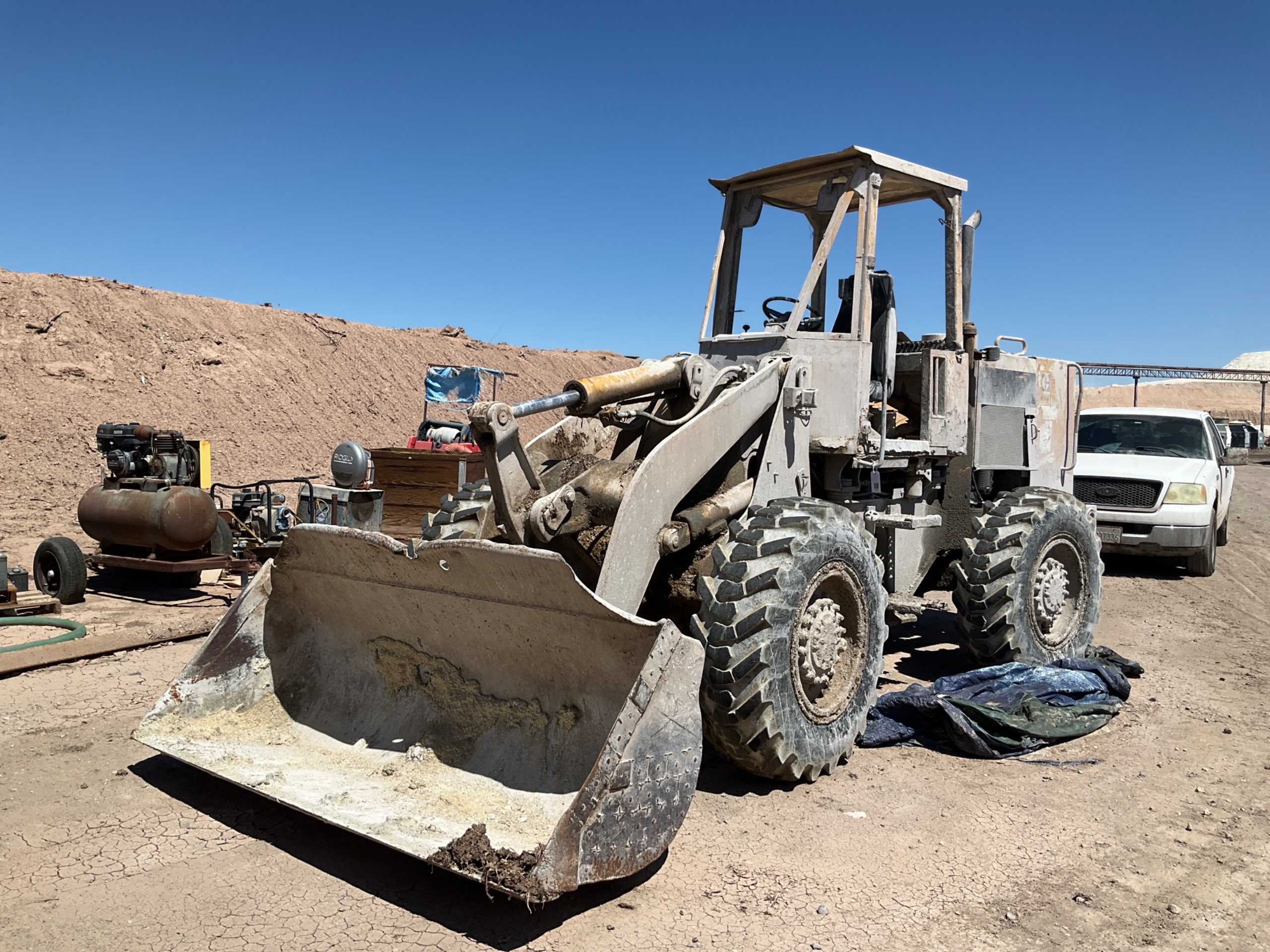 CATERPILLAR 916 WHEEL LOADER - WHEEL LOADERS