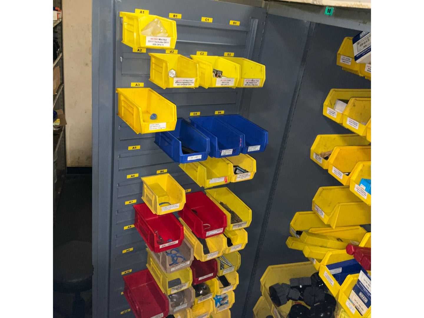 FREE STANDING STORAGE CABINET WITH CONTENTS - FREE STANDING STORAGE CABINET