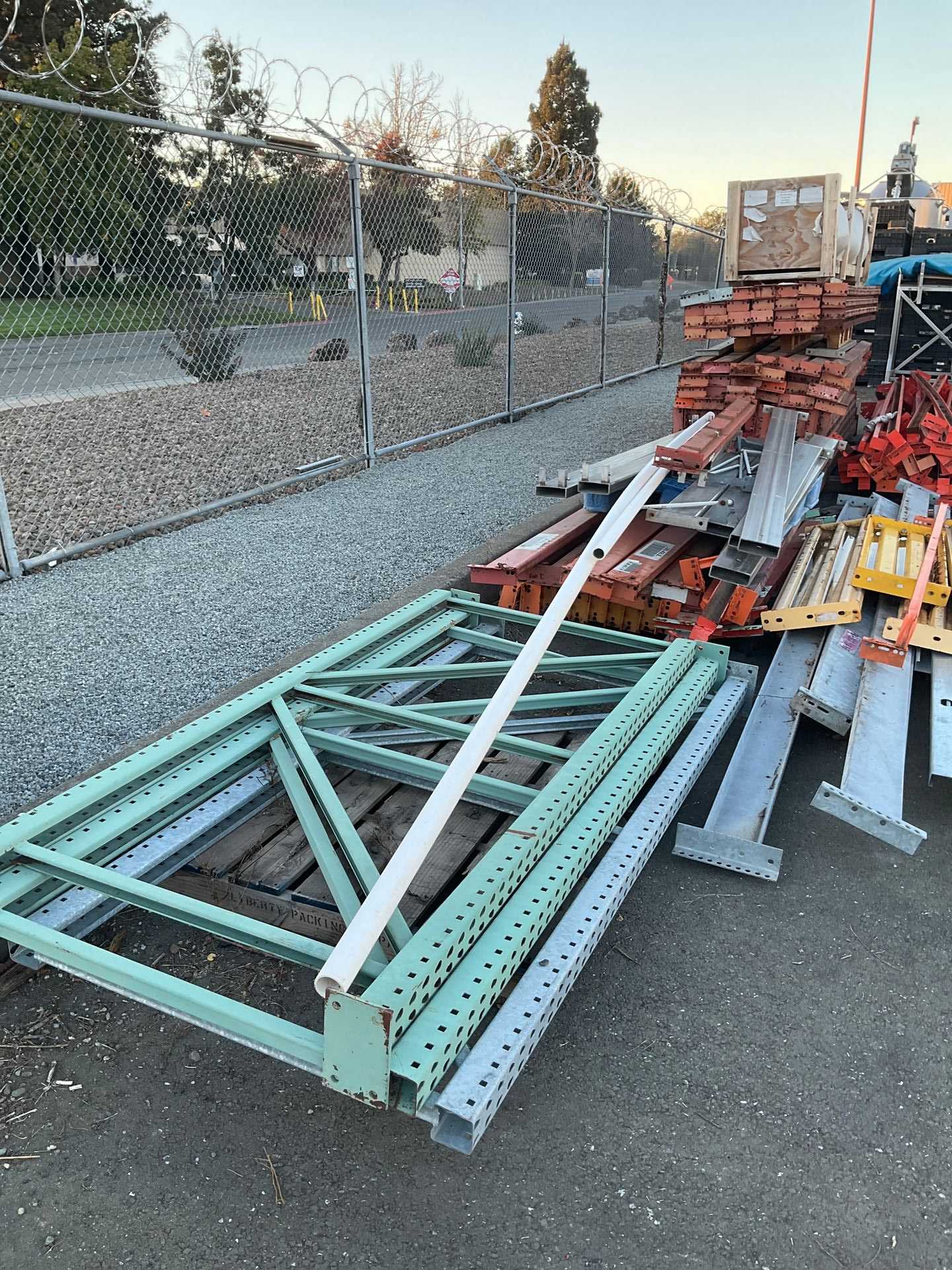 ASSORTED PALLET RACKING - PALLET RACKING