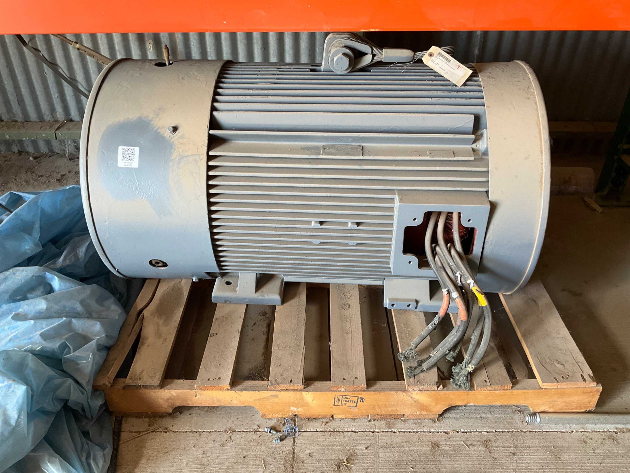 AC MOTOR 449T, 300 HP, 1200 RPM - AC MOTOR